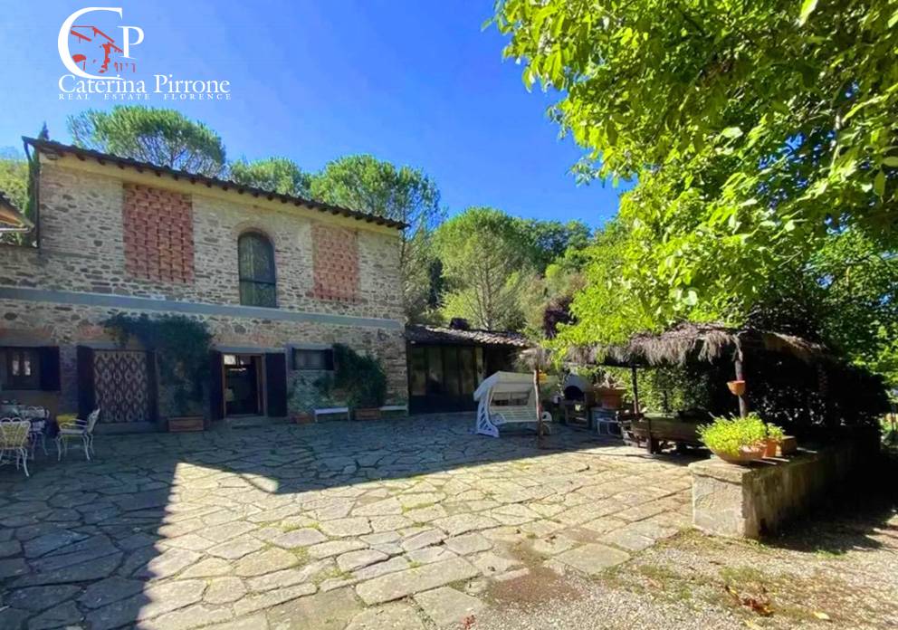 casa indipendente in vendita a Lonato del Garda in zona San Polo