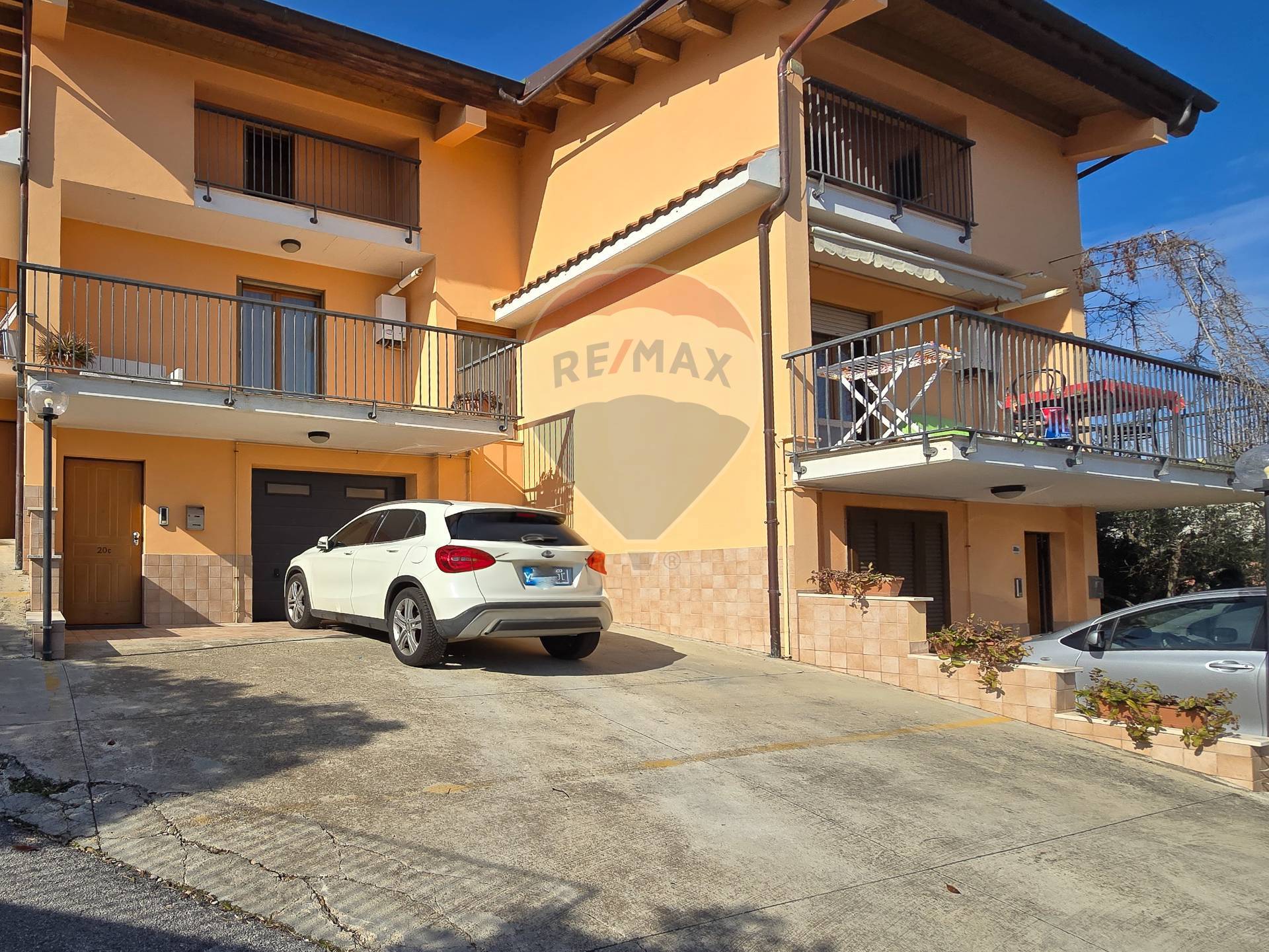 casa indipendente in vendita ad Ortona in zona Lido Riccio