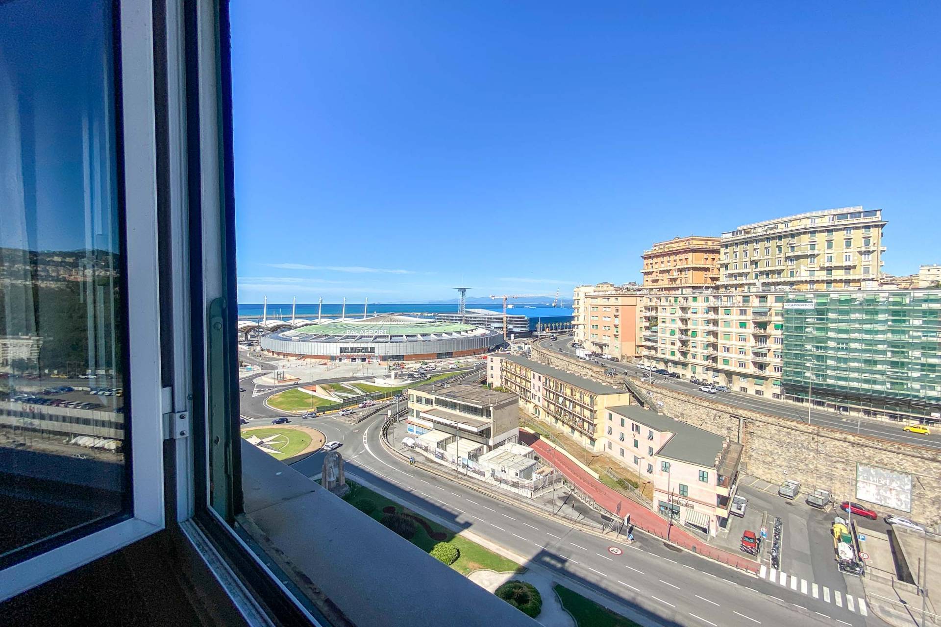 appartamento in vendita a Genova in zona Foce