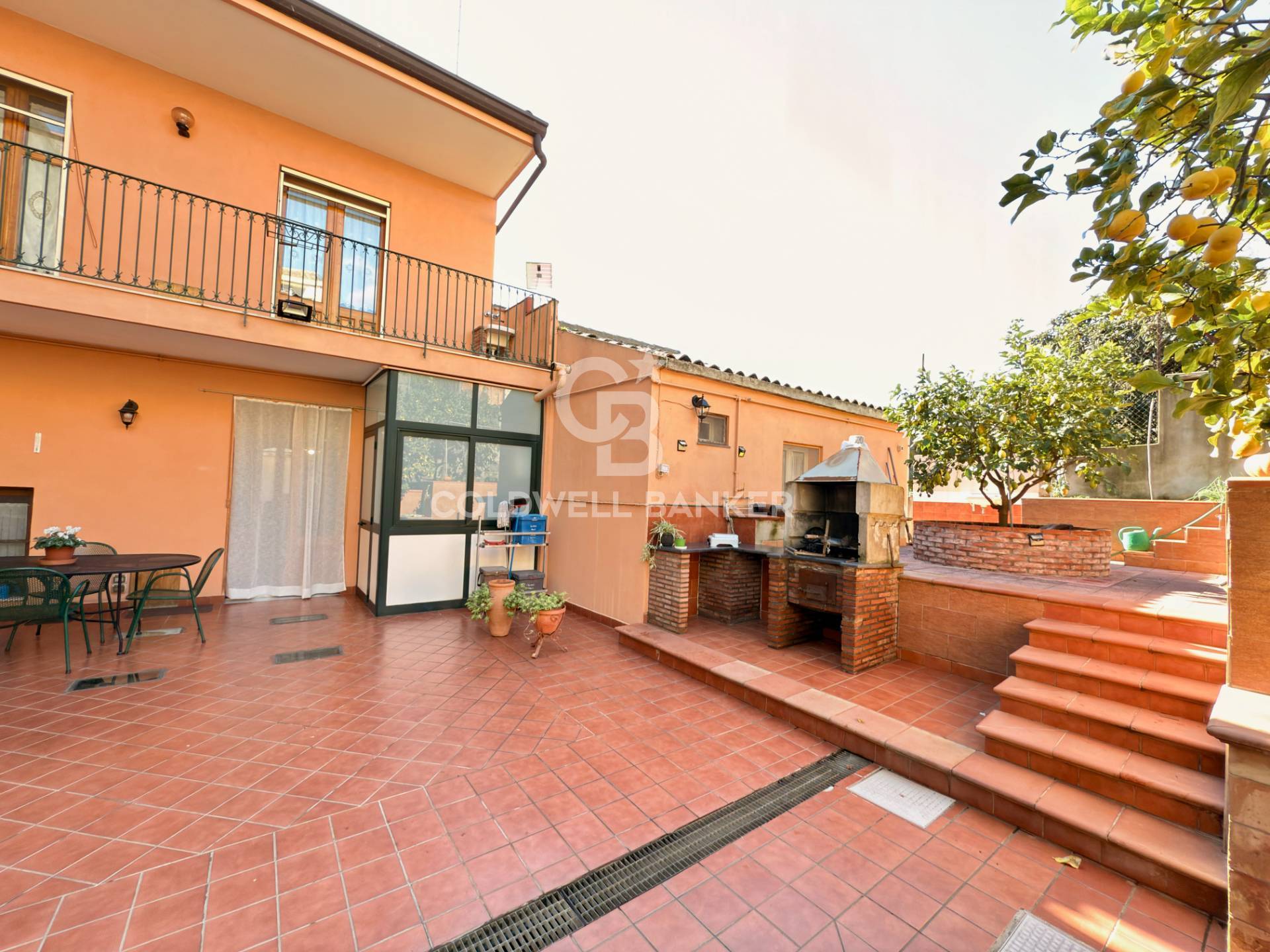 casa indipendente in vendita a Fiuminata in zona Castello