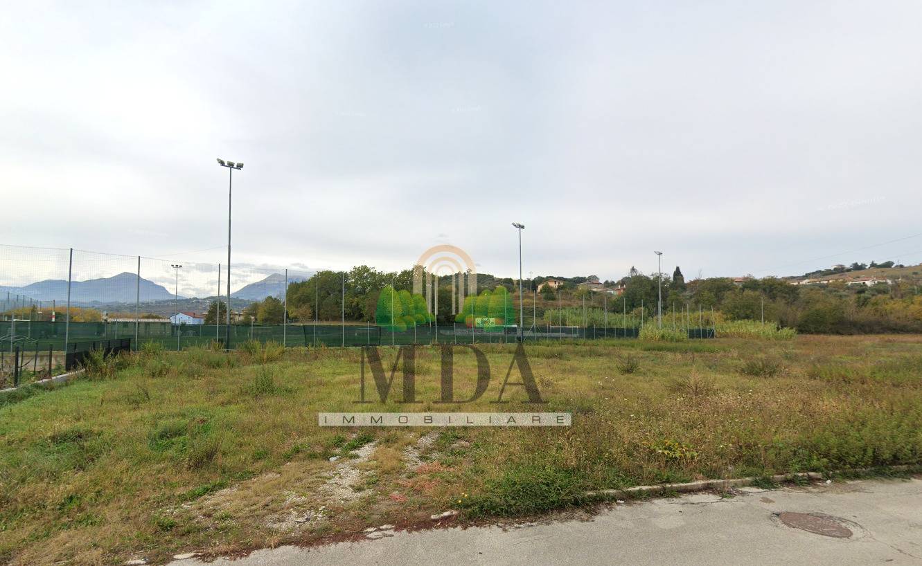 terreno edificabile in vendita a Civitella del Tronto