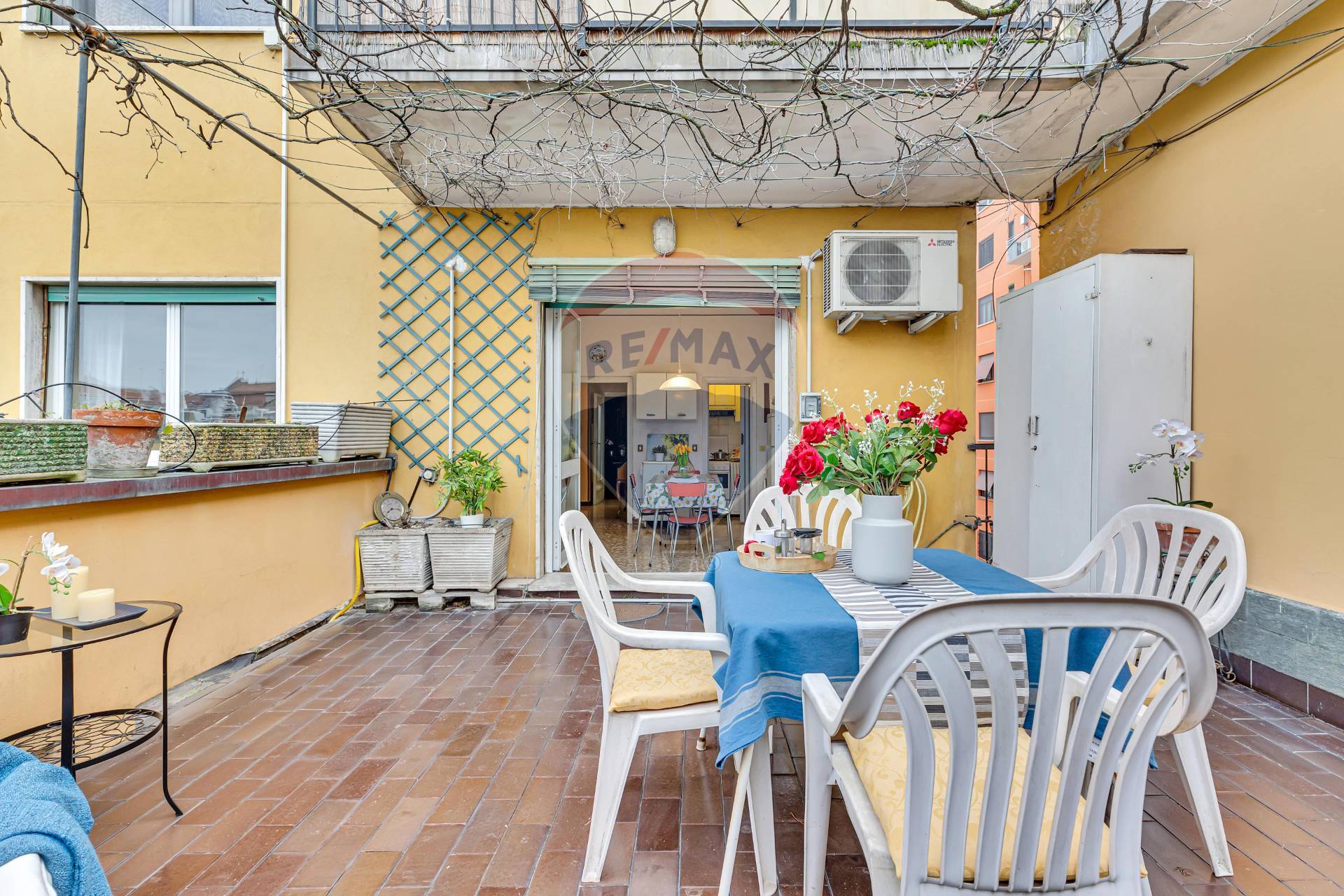 appartamento in vendita a Milano in zona Piazzale Lodi