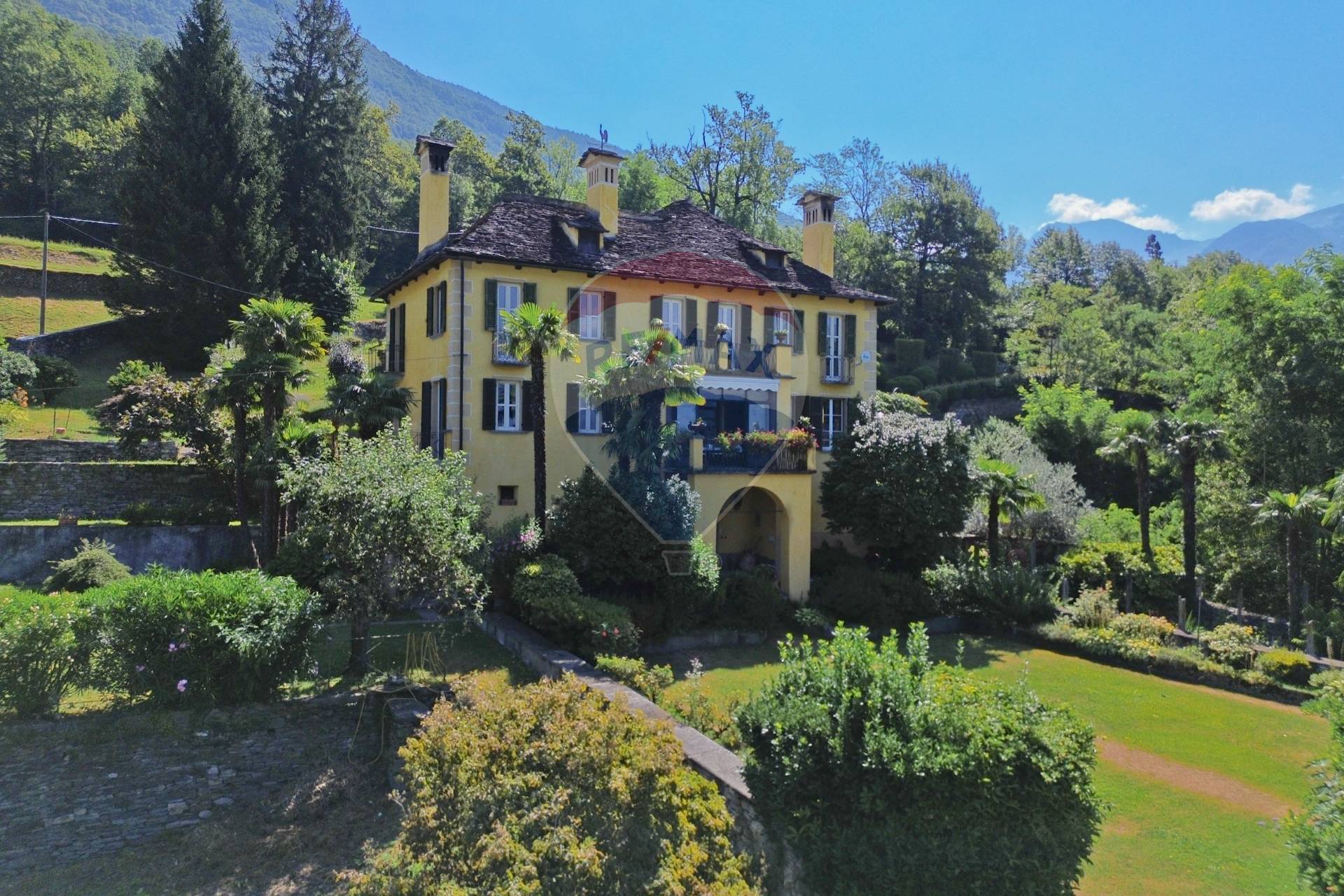 casa indipendente in vendita a Masera