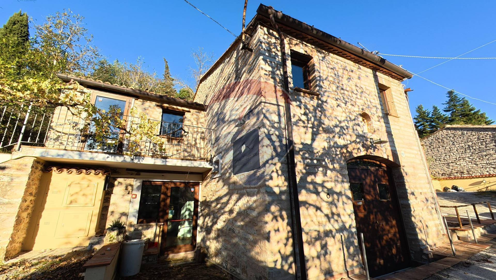 casa indipendente in vendita a Genga in zona Cerqueto