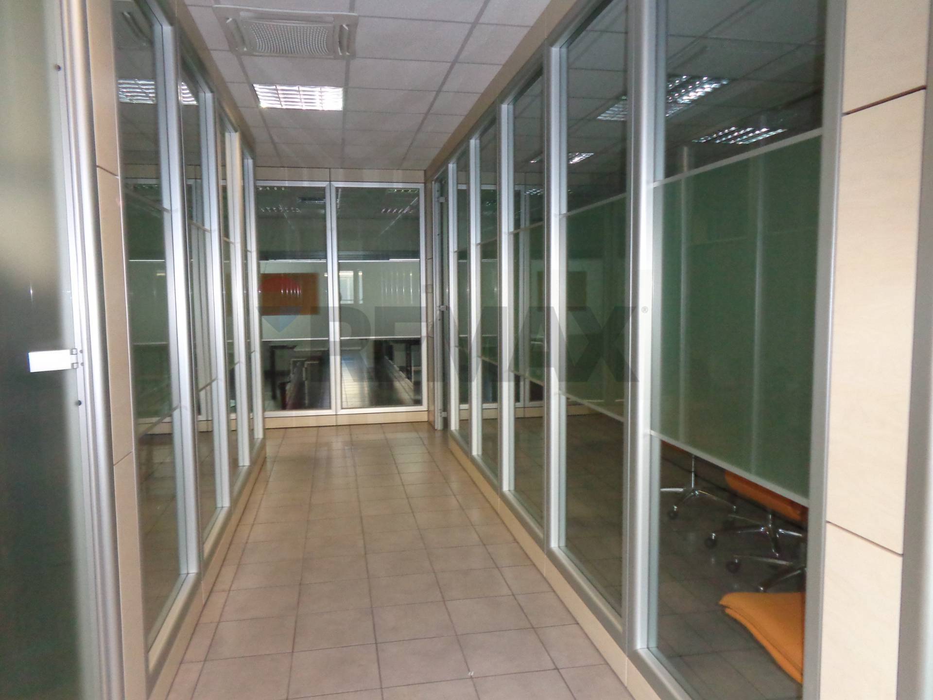 ufficio in affitto a Falconara Marittima in zona Castelferretti