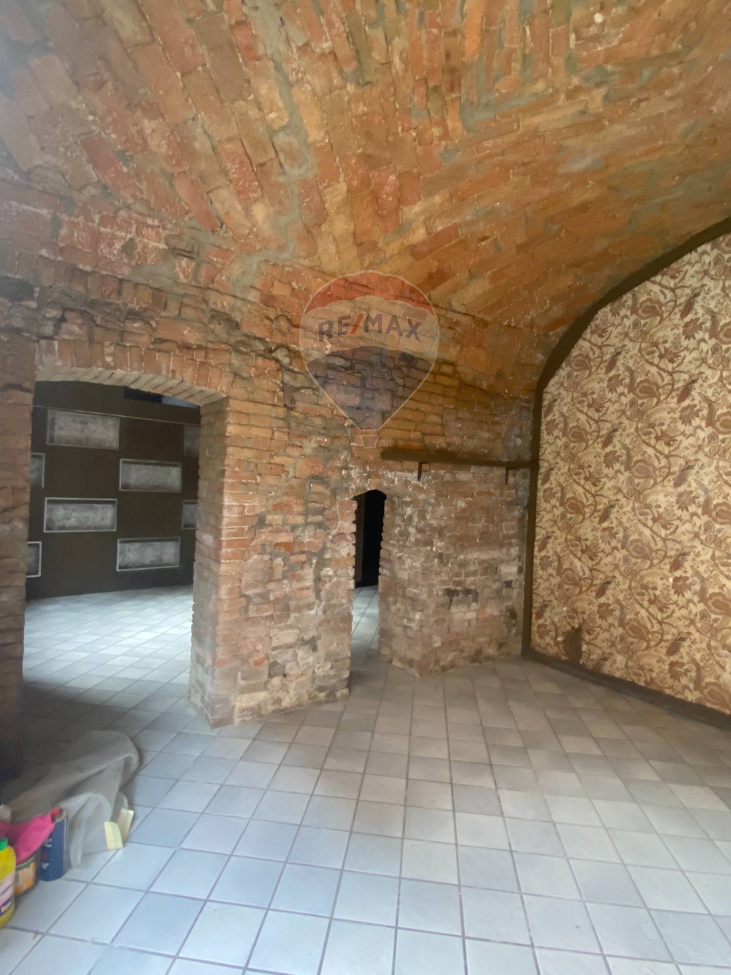 negozio in vendita a Castell'Arquato