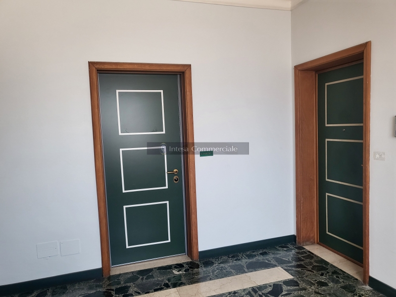 ufficio in affitto ad Edolo in zona Vico