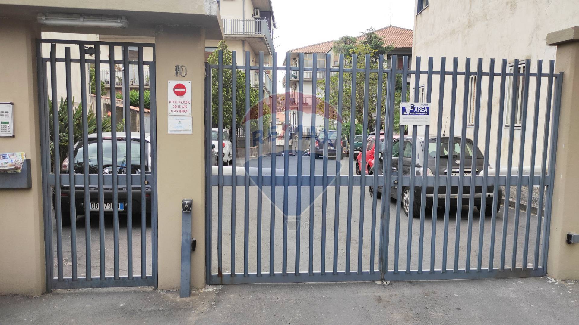 locale di sgombero in vendita a Desenzano del Garda in zona San Pietro