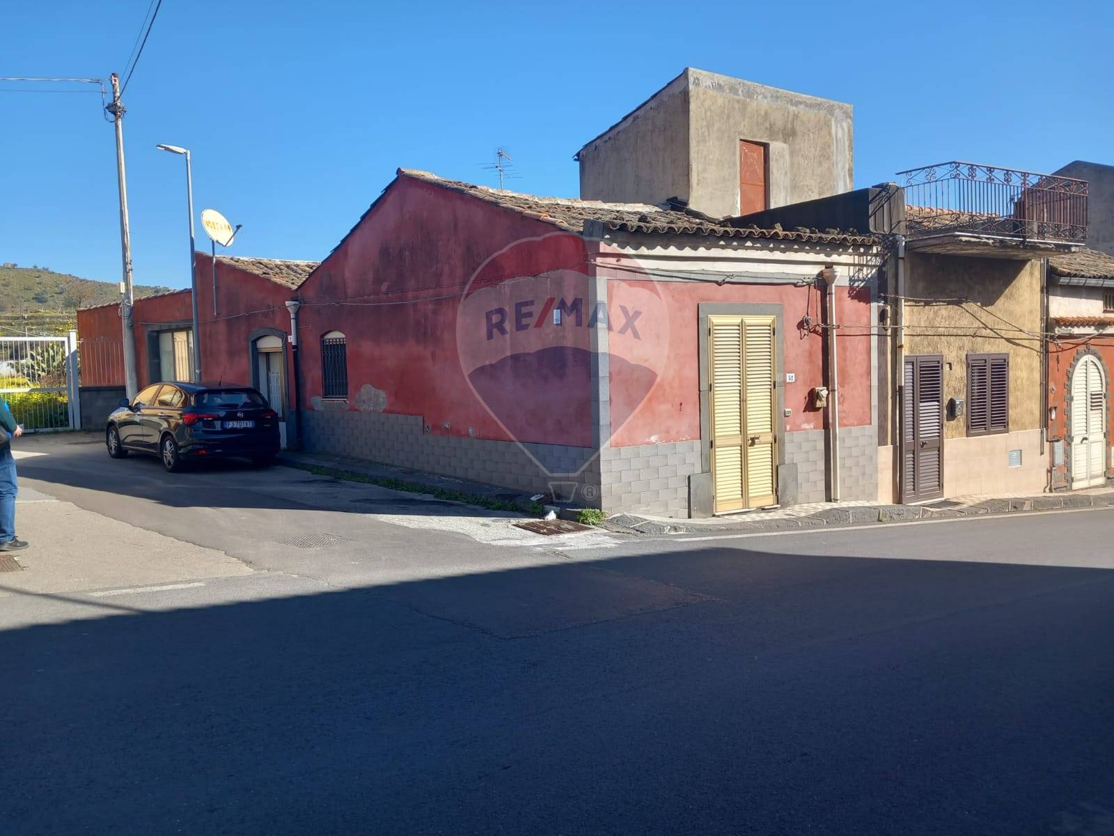 casa indipendente in vendita a Piedimonte Etneo