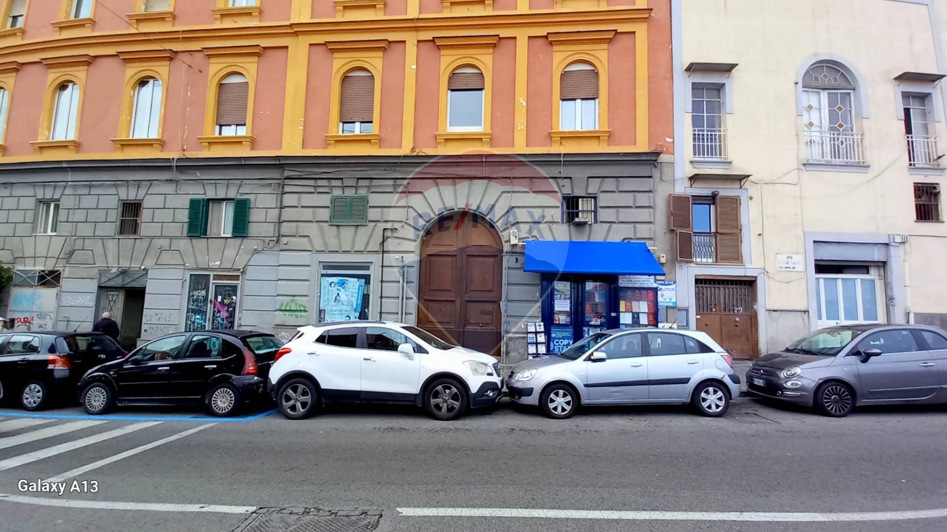 appartamento in vendita a Napoli in zona Chiaia