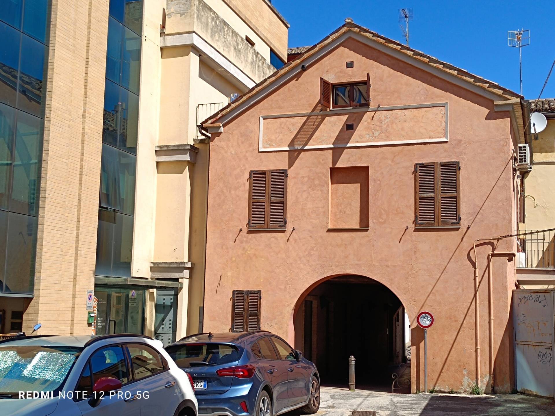 locale commerciale in vendita a Macerata