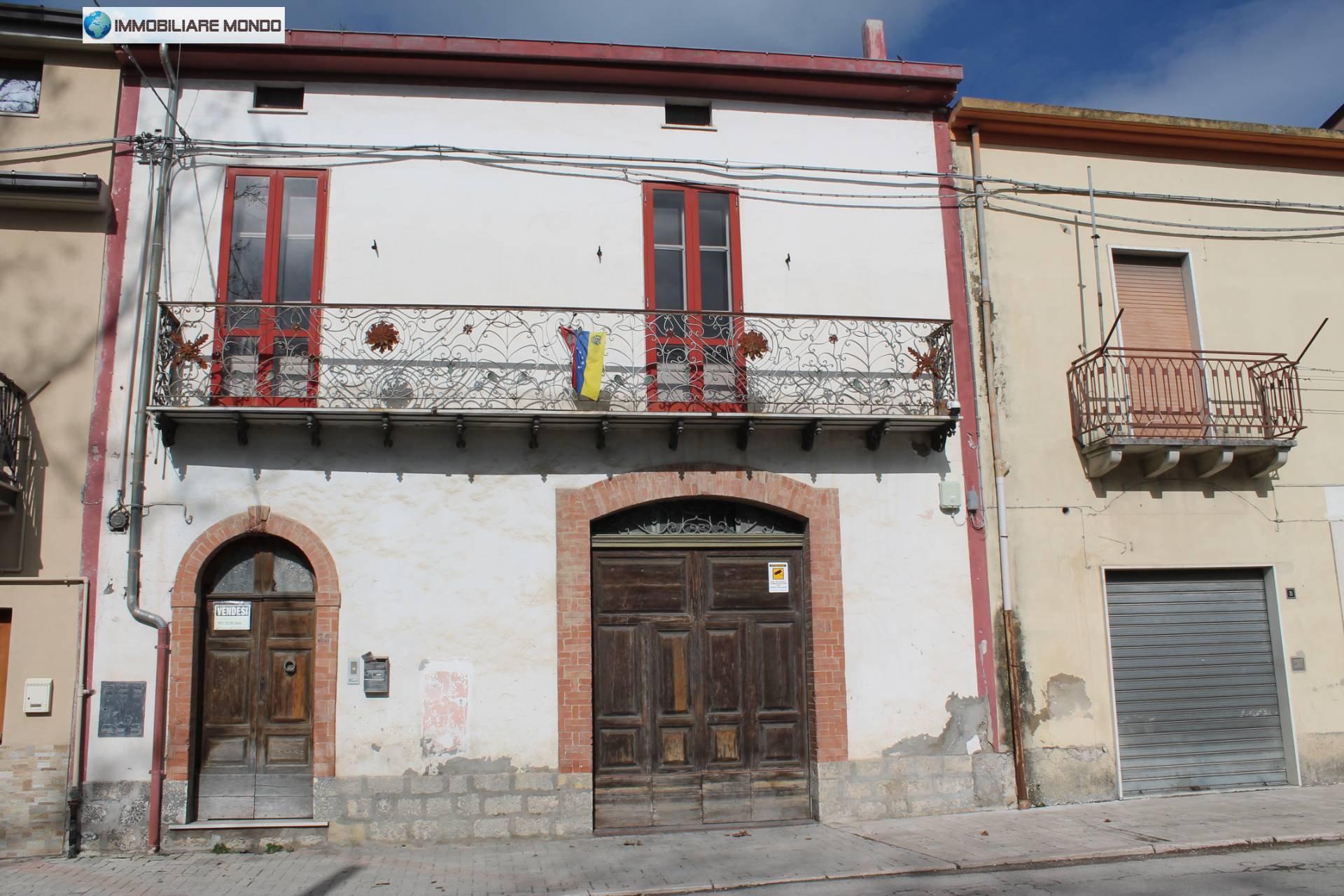 casa indipendente in vendita a Caldarola in zona Croce