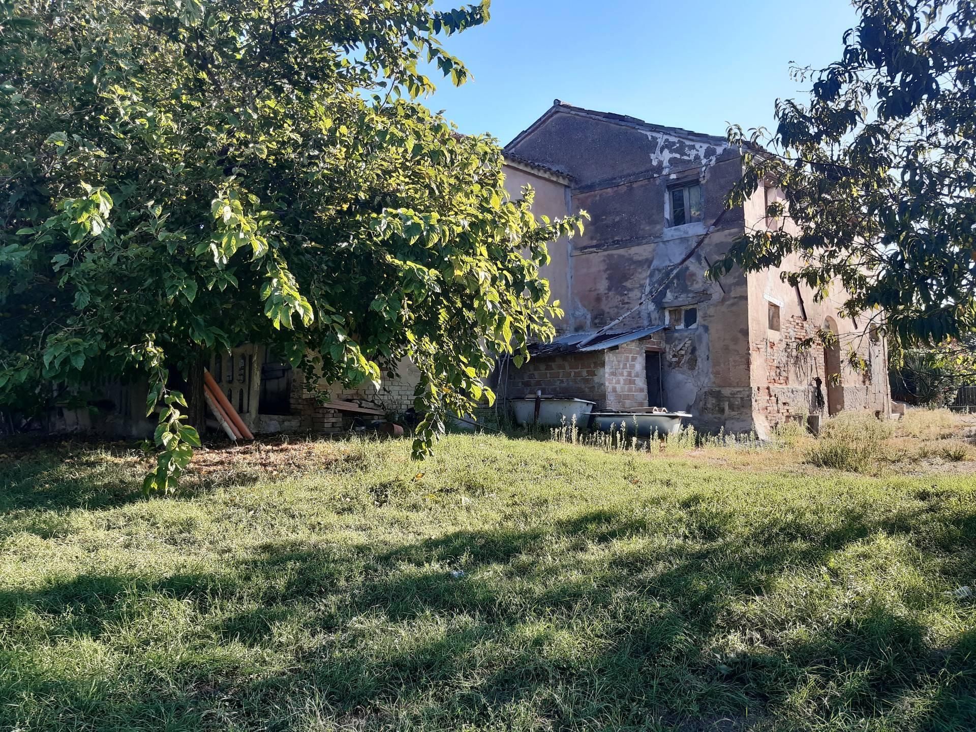 casa indipendente in vendita a Montecassiano in zona Valle Cascia