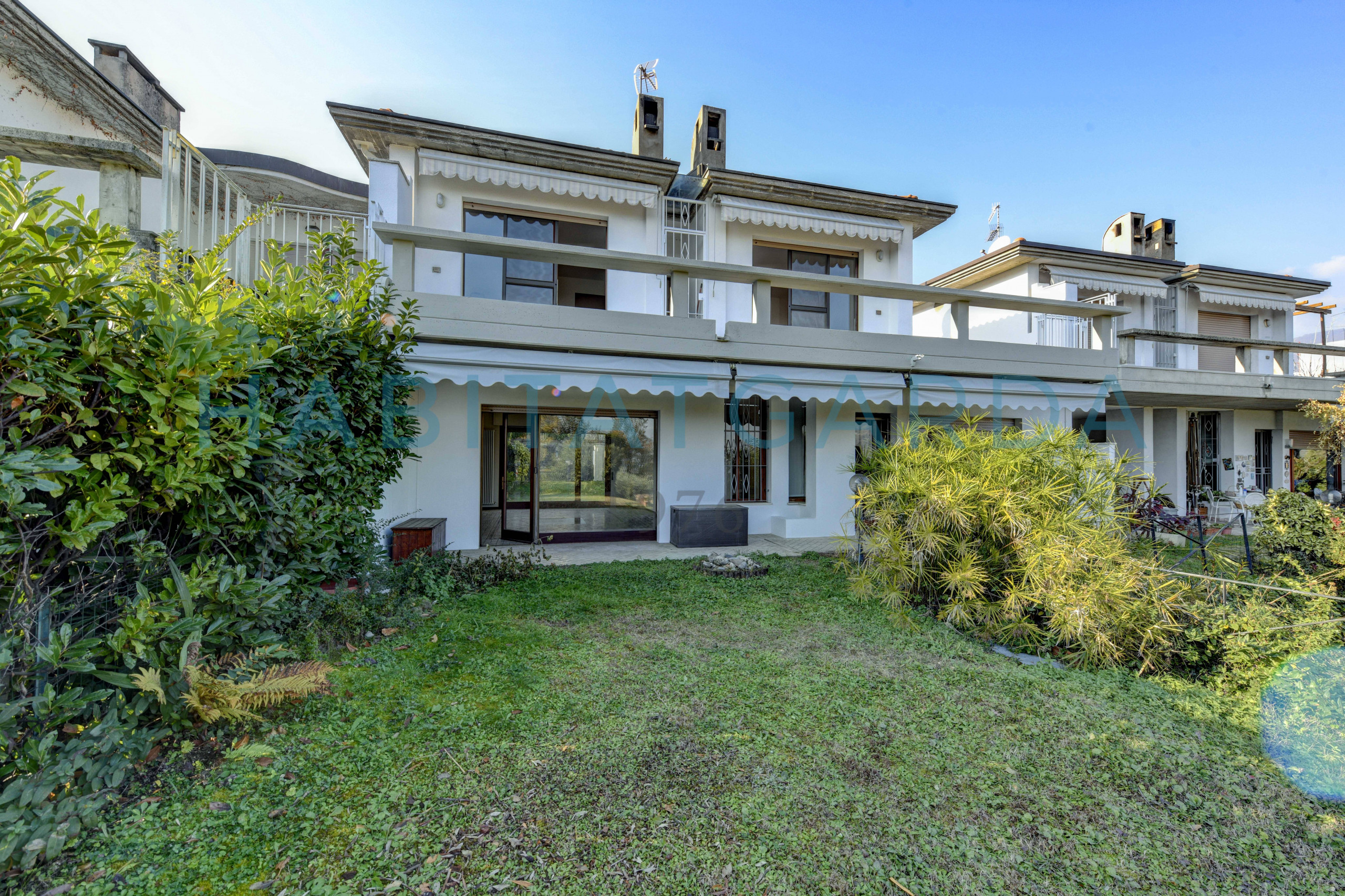 casa indipendente in vendita a Salò in zona Villa