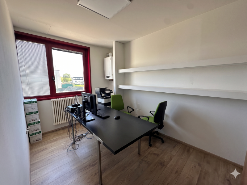 ufficio in vendita a Venezia in zona Marghera