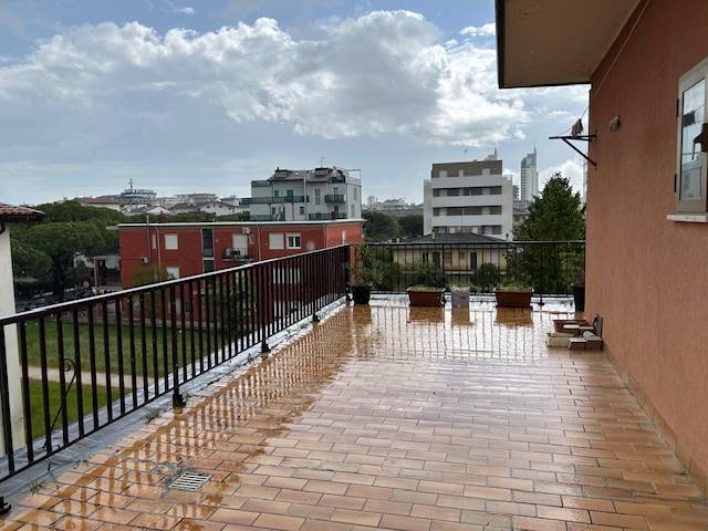 appartamento in vendita a Jesolo in zona Lido