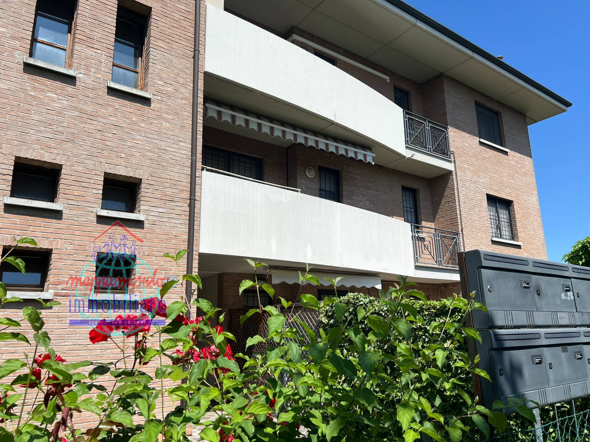appartamento in vendita a Fiuminata in zona Castello