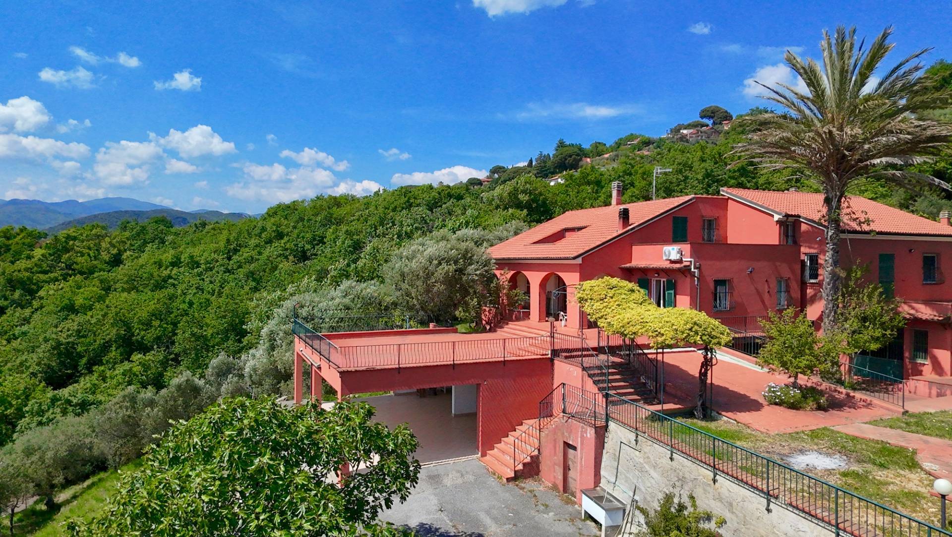 casa indipendente in vendita a Finale Ligure