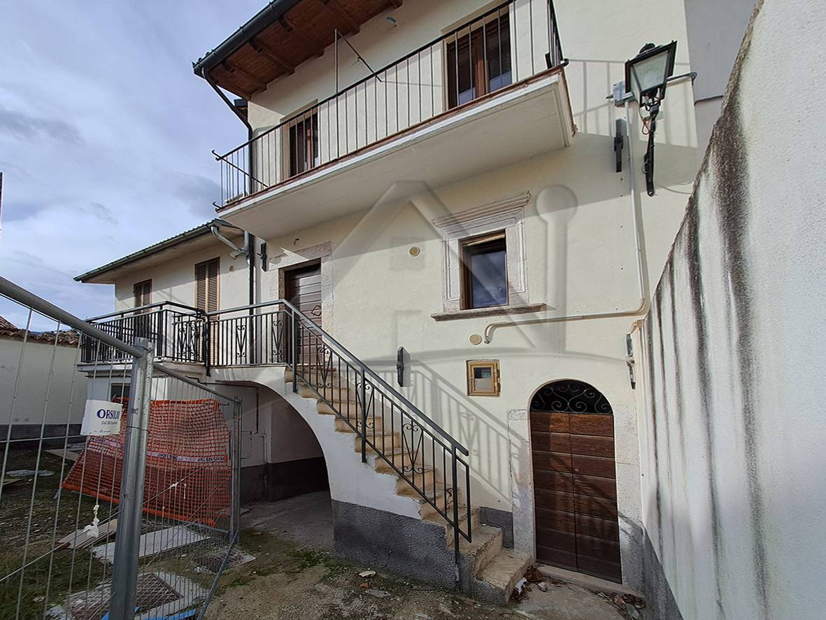 casa indipendente in vendita a Ne