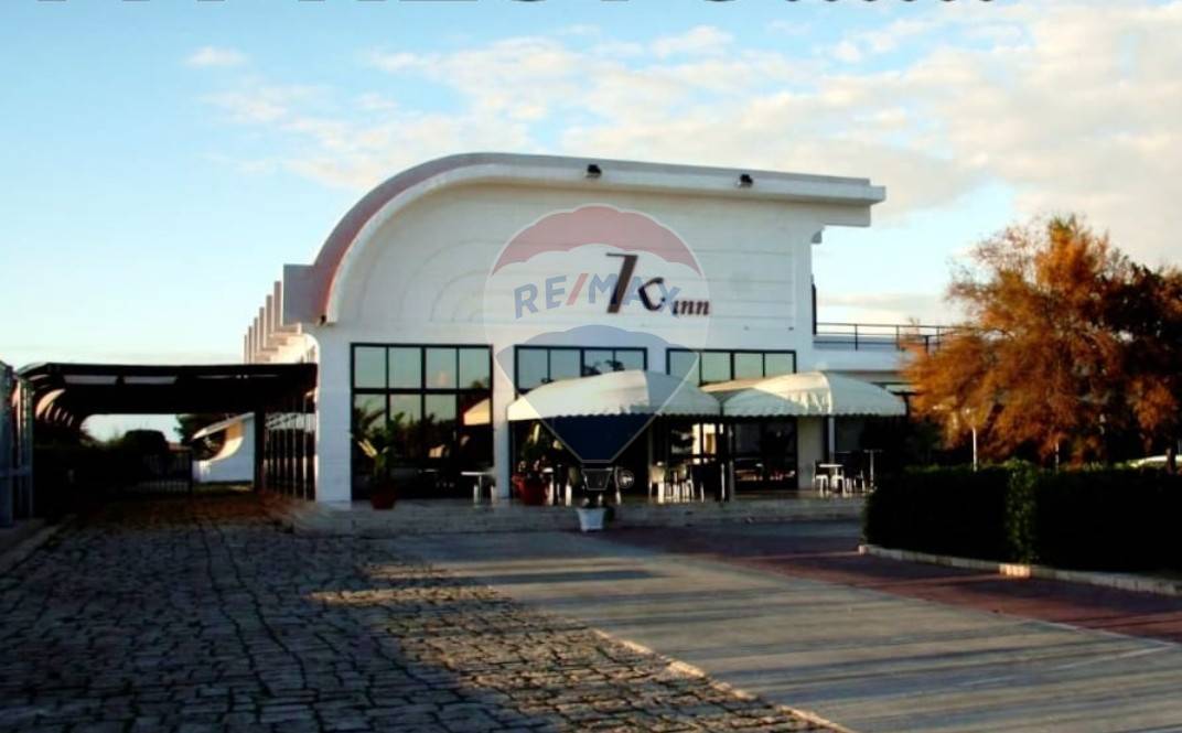 negozio in vendita a Caldarola in zona Croce