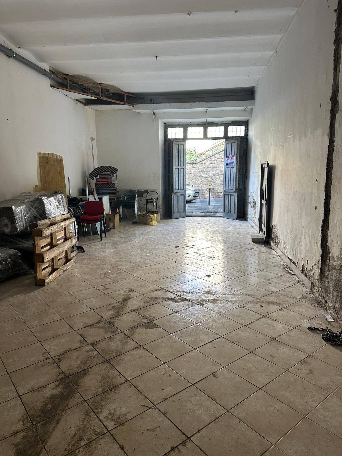 locale commerciale in vendita ad Ariccia