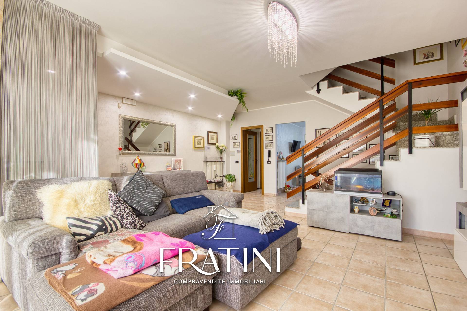 casa indipendente in vendita a Ponte dell'Olio in zona Folignano