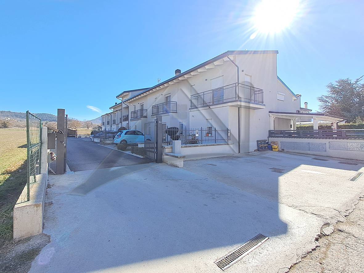 casa indipendente in vendita a Ne
