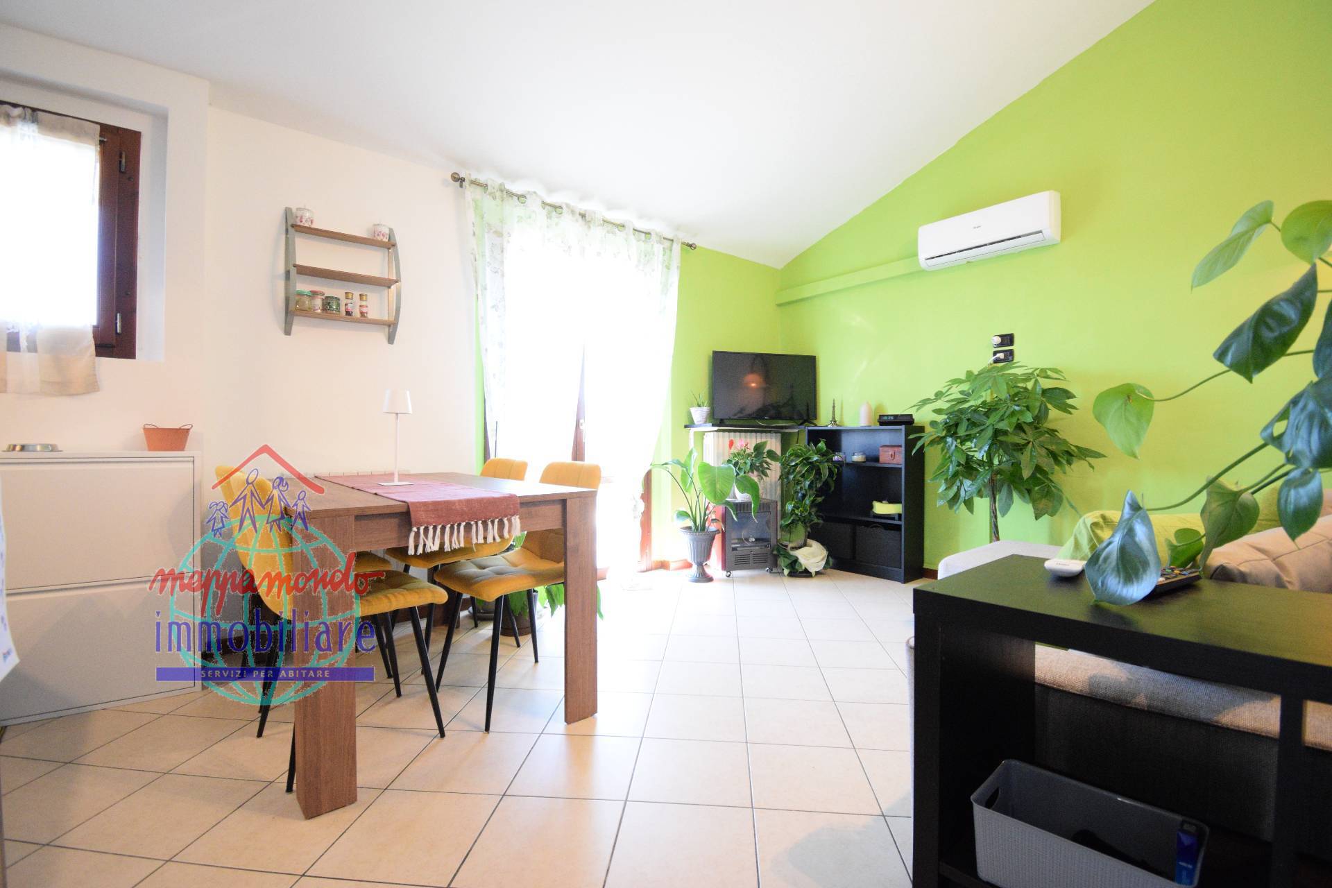 appartamento in vendita a Fiuminata in zona Castello