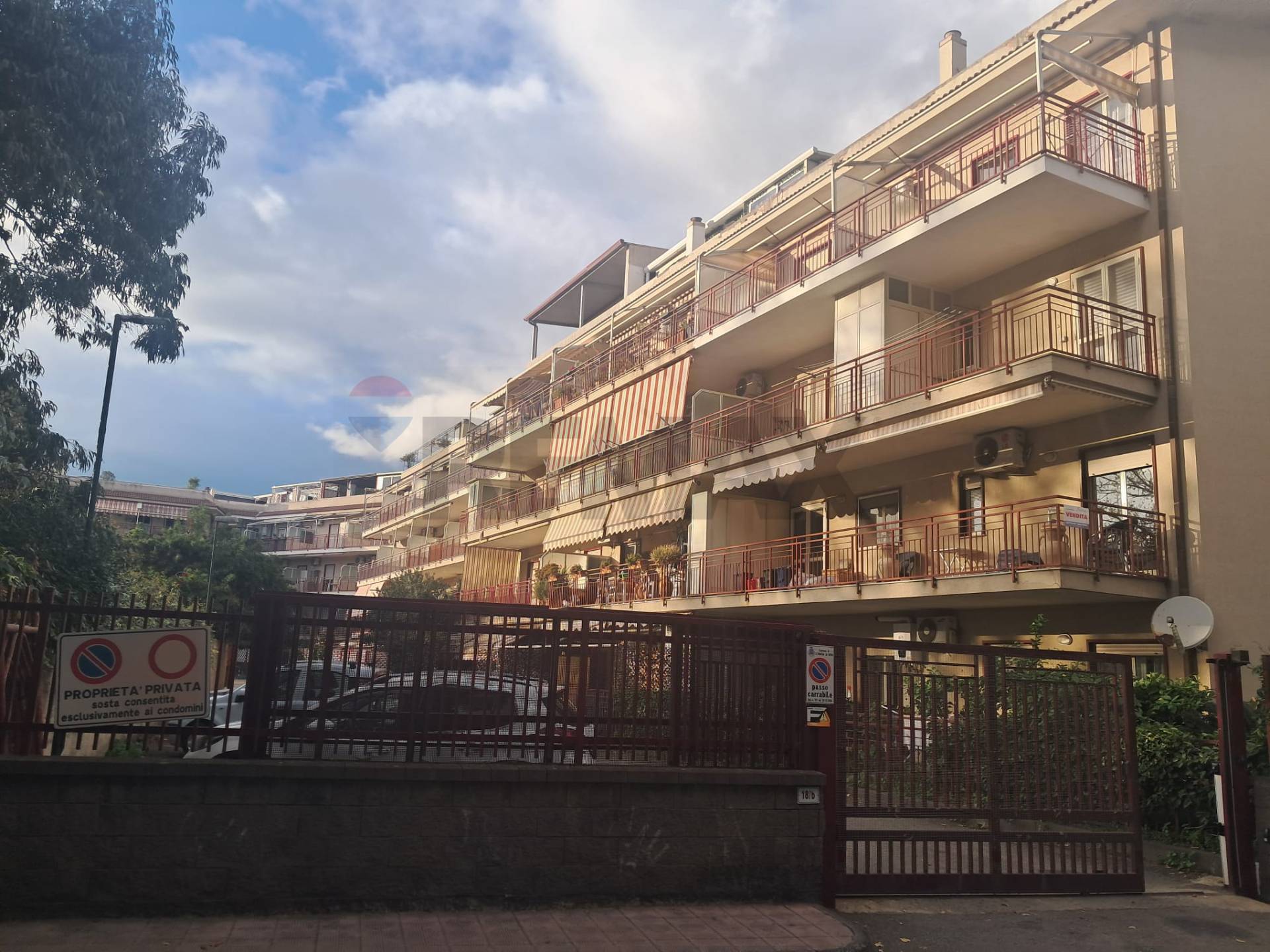 casa indipendente in vendita a Santa Teresa di Riva