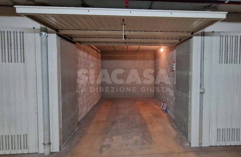 locale di sgombero in vendita a Vimercate