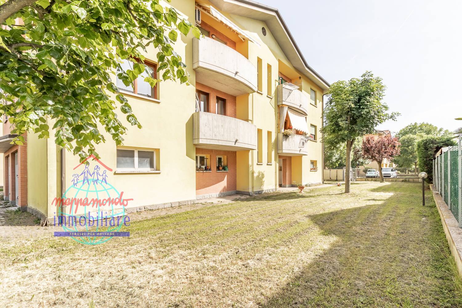 appartamento in vendita a Fiuminata in zona Castello