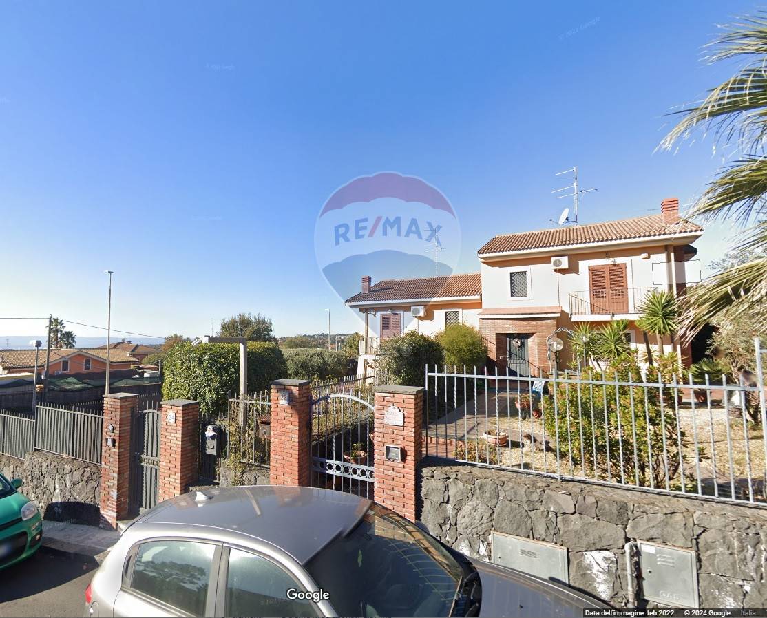 casa indipendente in vendita a Catania