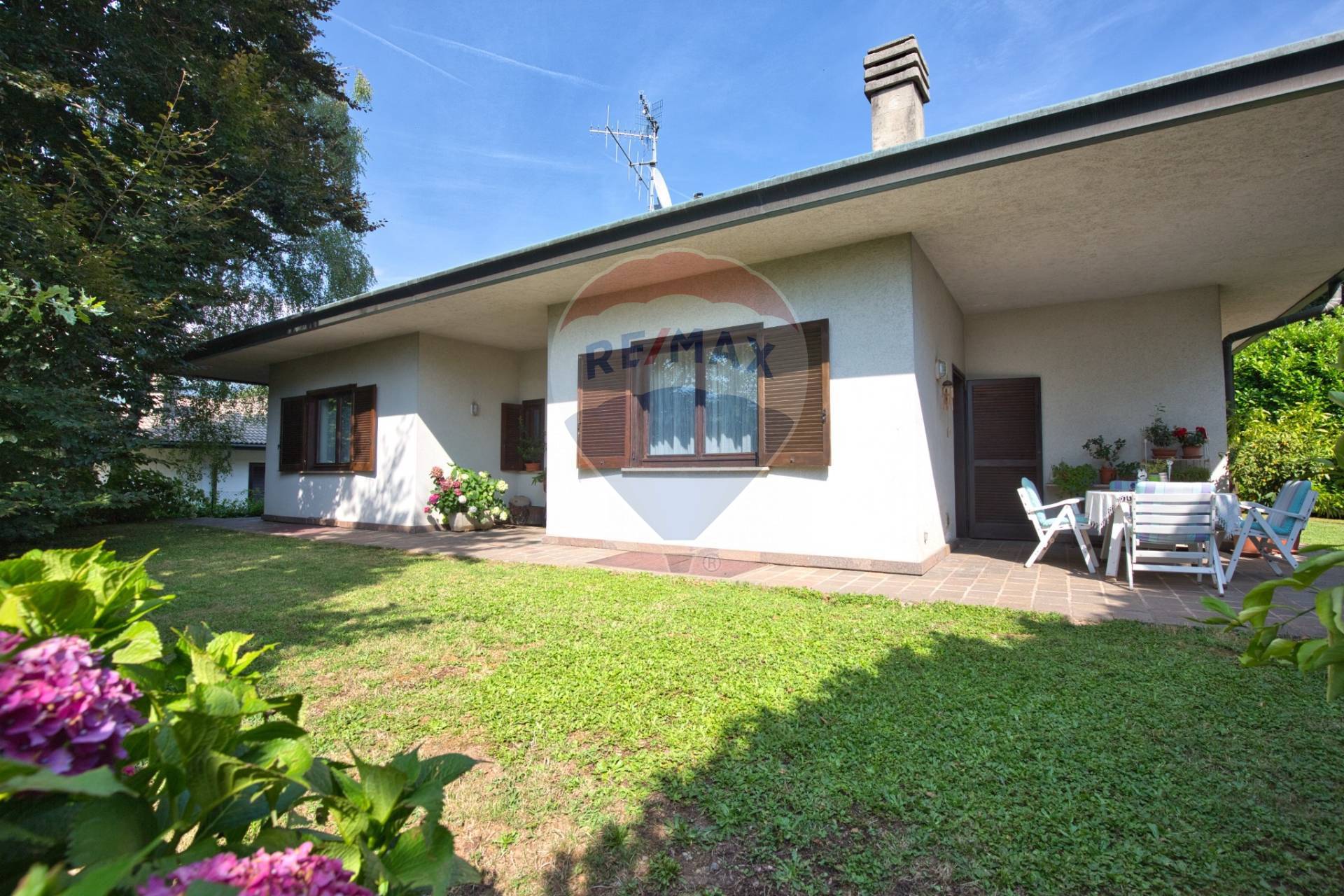 casa indipendente in vendita a Lipomo