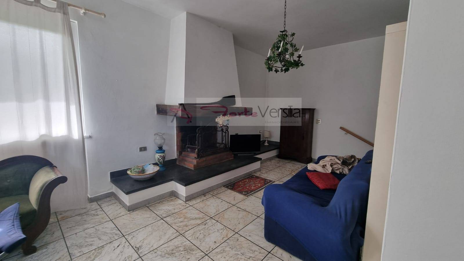 casa indipendente in vendita a Toano in zona Massa