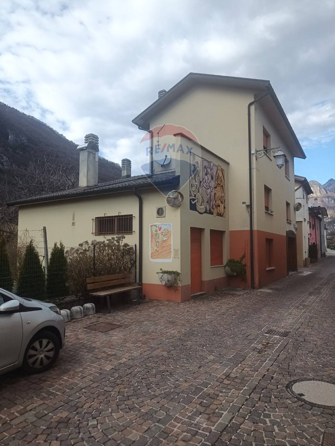 casa indipendente in vendita a Saviore dell'Adamello in zona Ponte