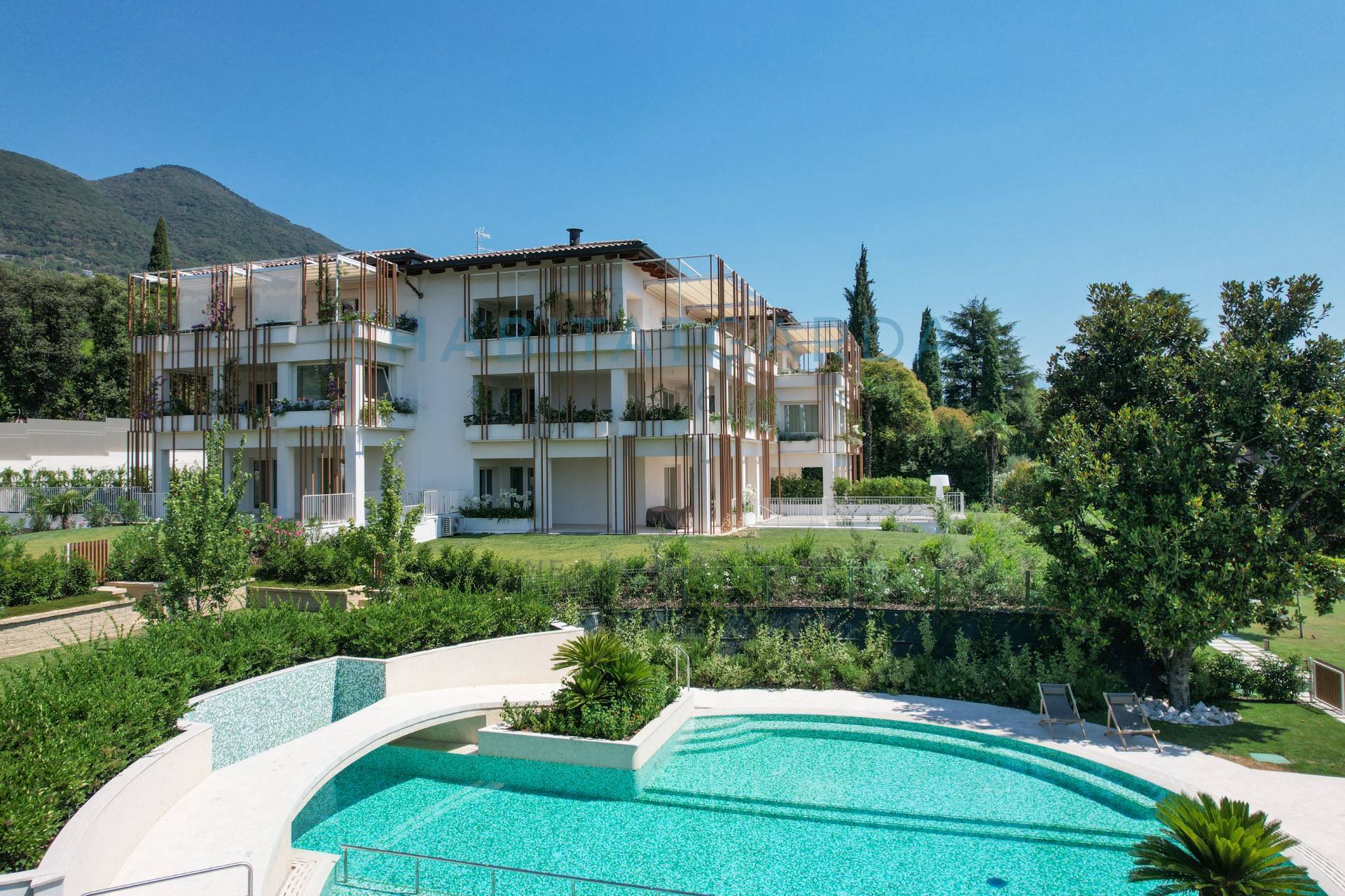 appartamento in vendita a Gardone Riviera