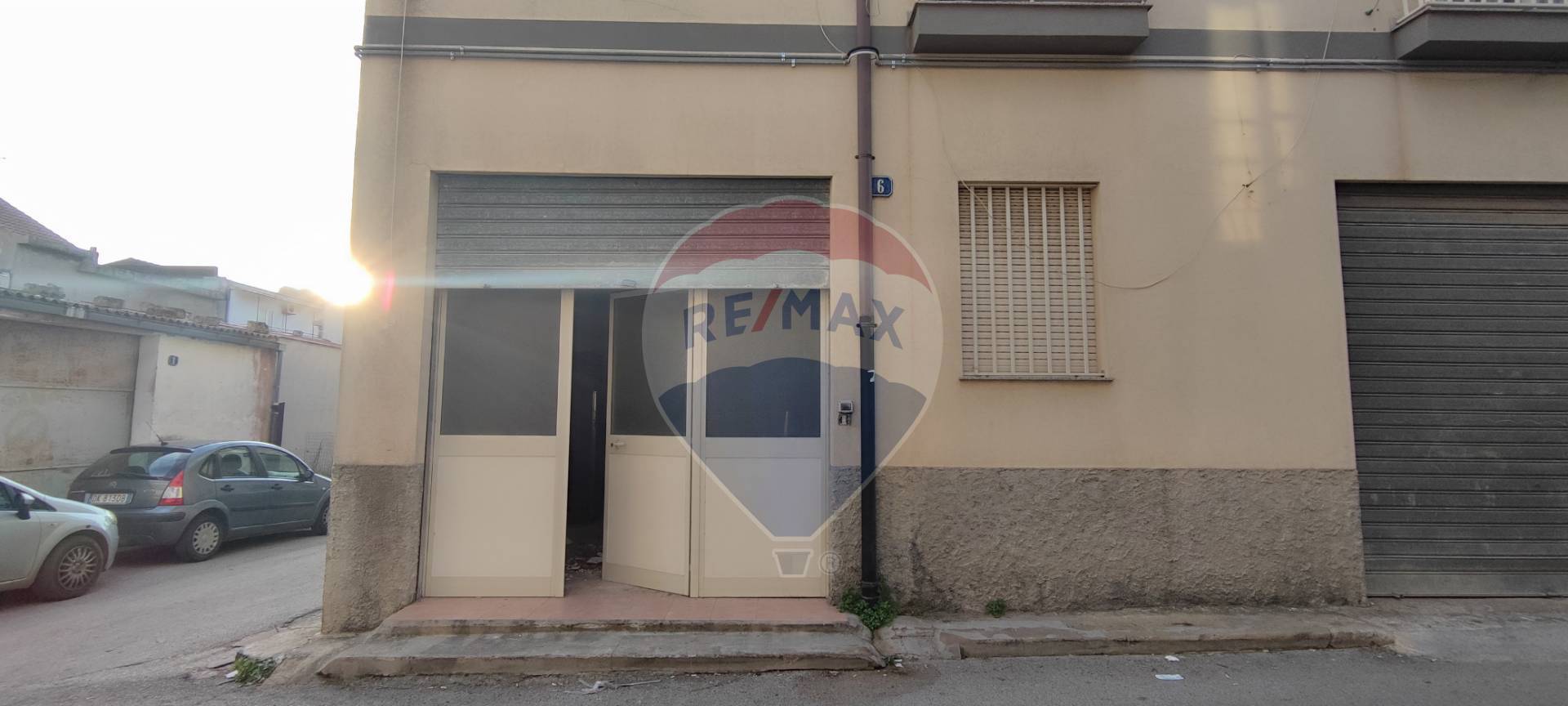 locale commerciale in vendita a Caltagirone