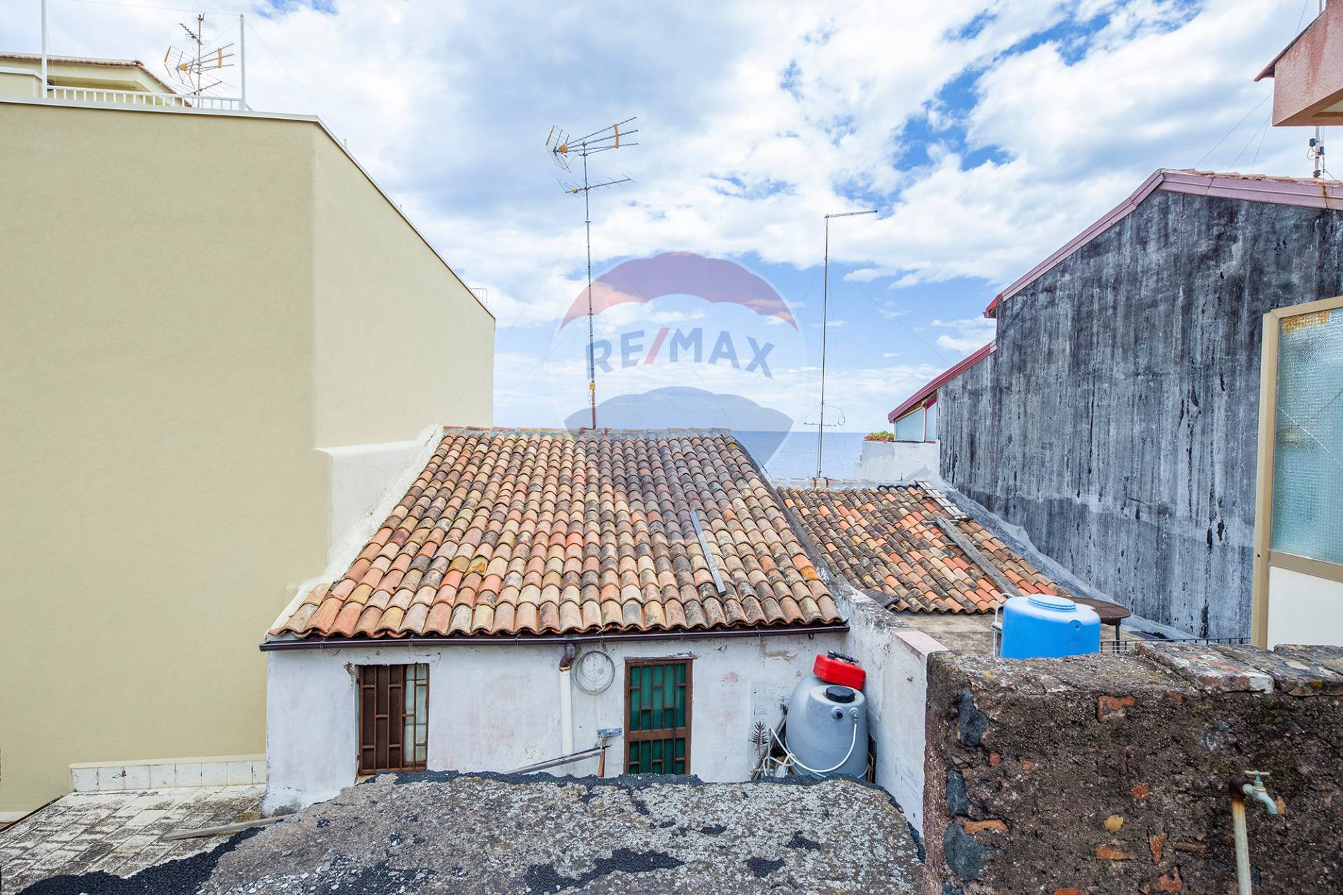 casa indipendente in vendita a Fiuminata in zona Castello