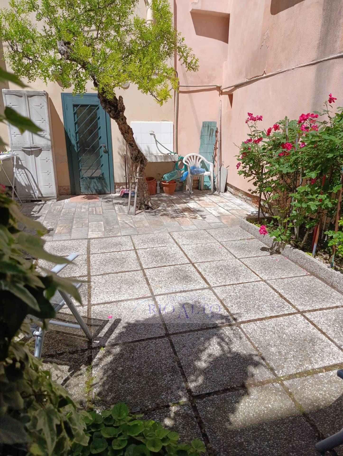appartamento in vendita a Fiuminata in zona Castello