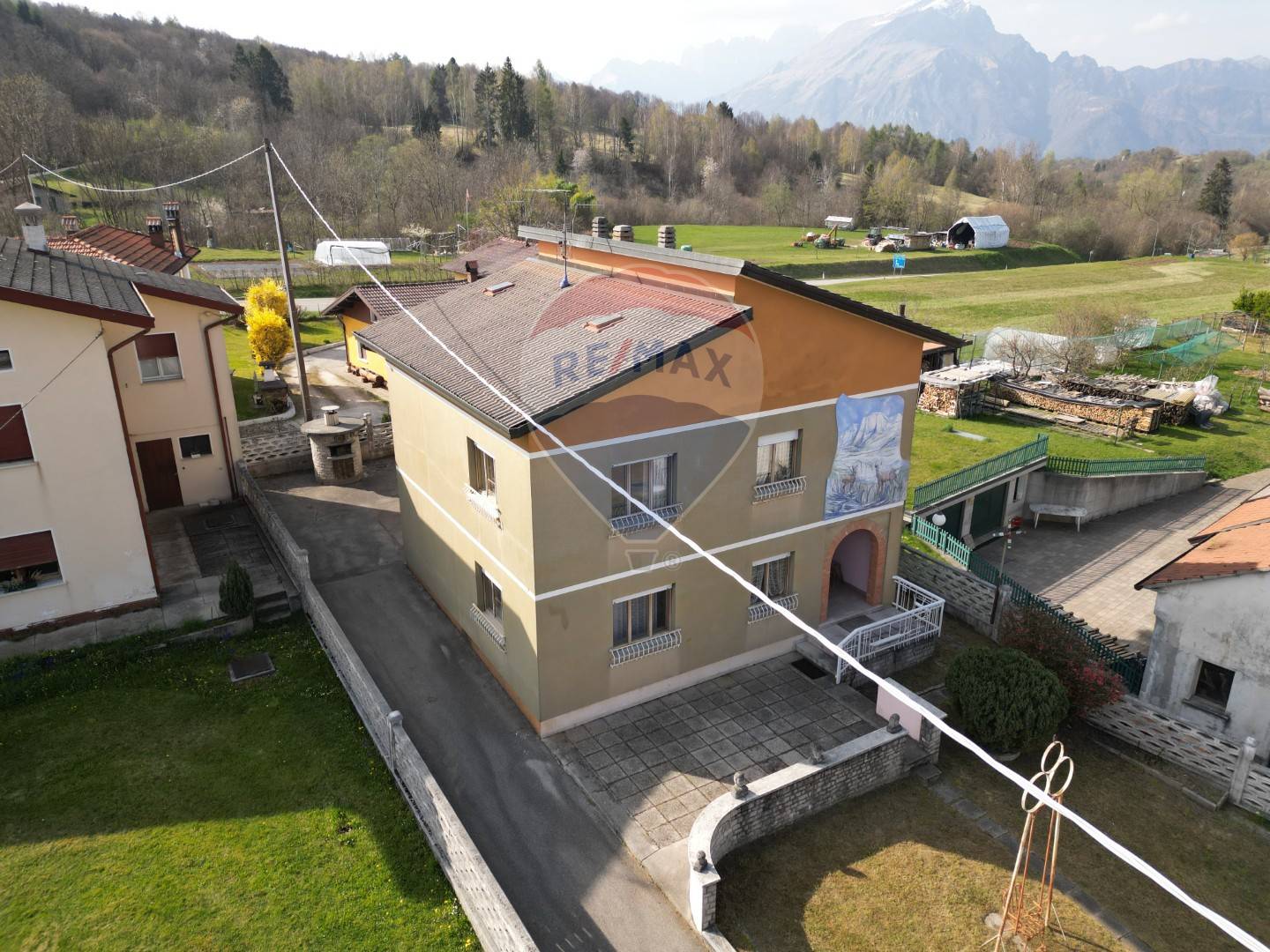 casa indipendente in vendita a Saviore dell'Adamello in zona Ponte