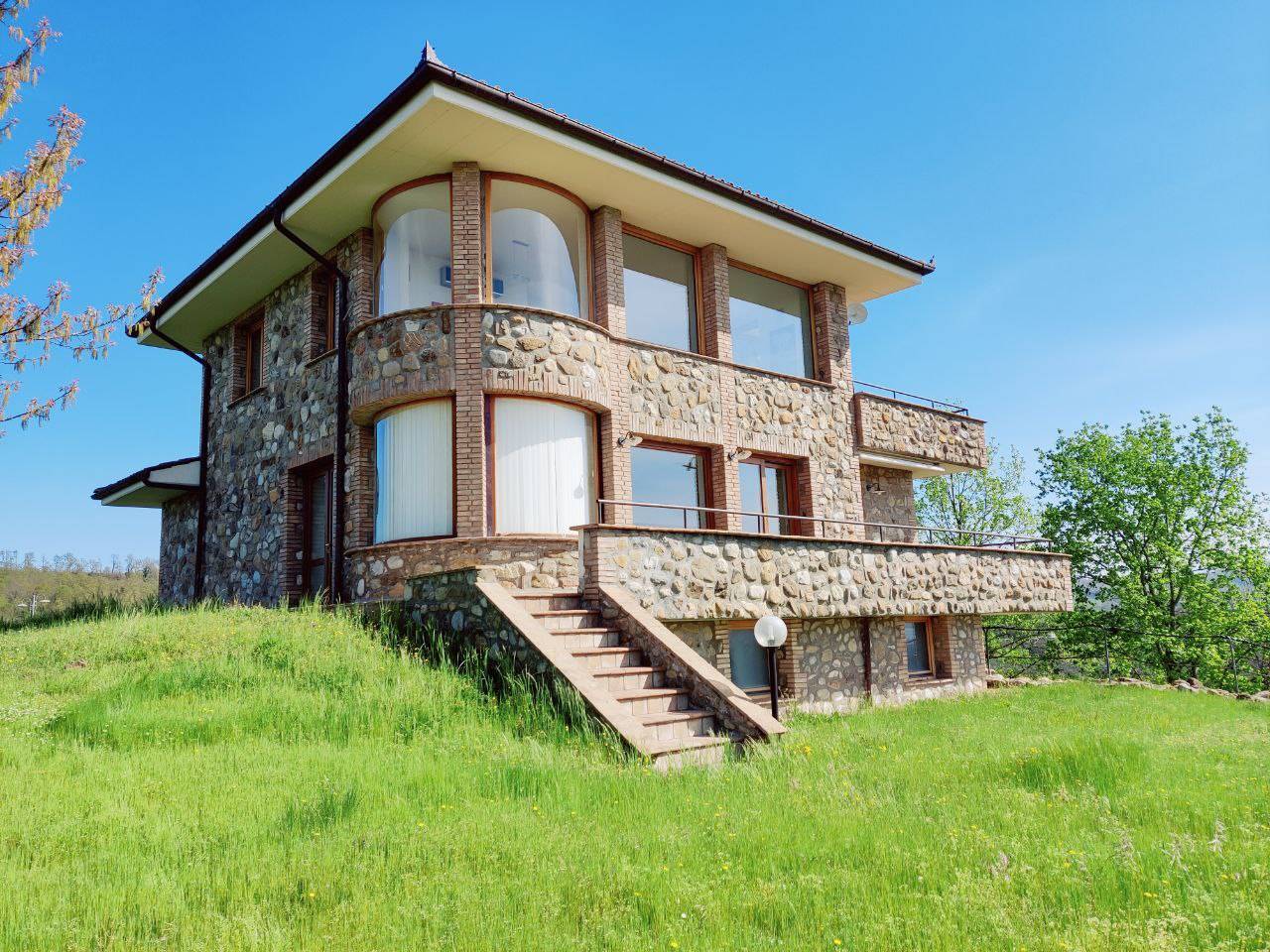 casa indipendente in vendita a Castro(LE)