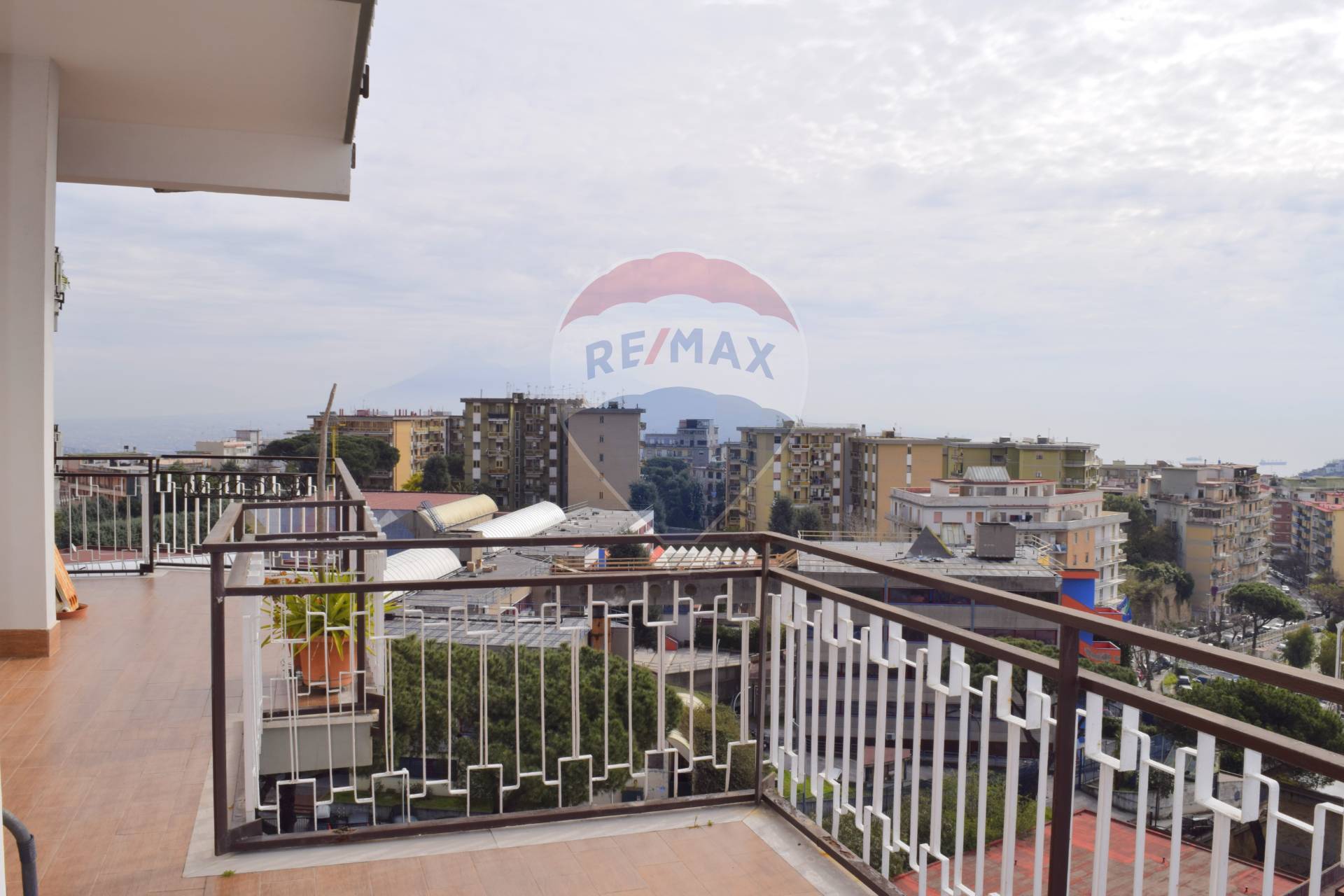 appartamento in vendita a Napoli in zona Arenella