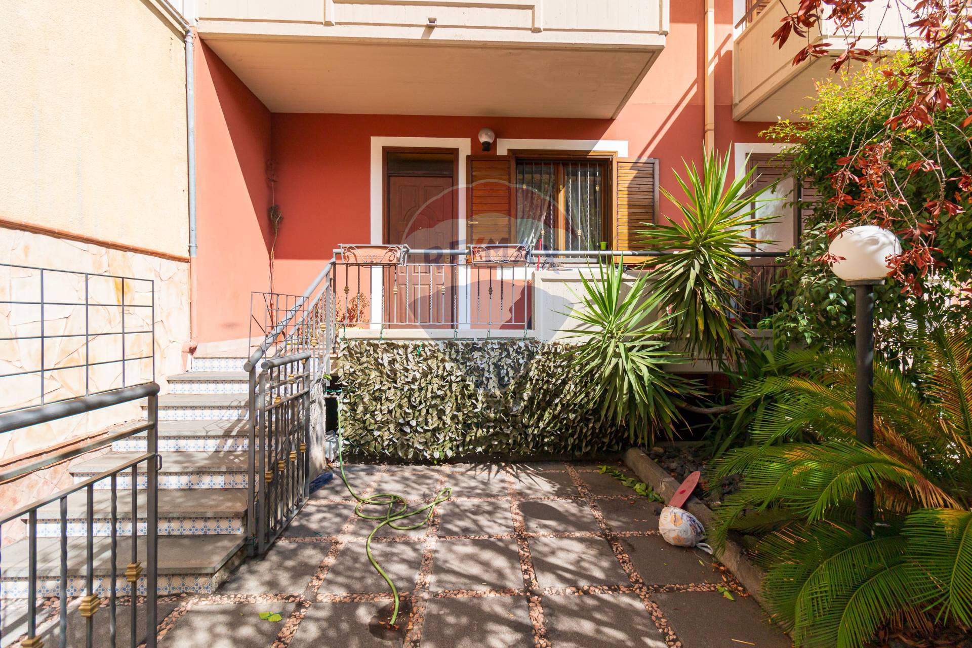 casa indipendente in vendita ad Aci Catena