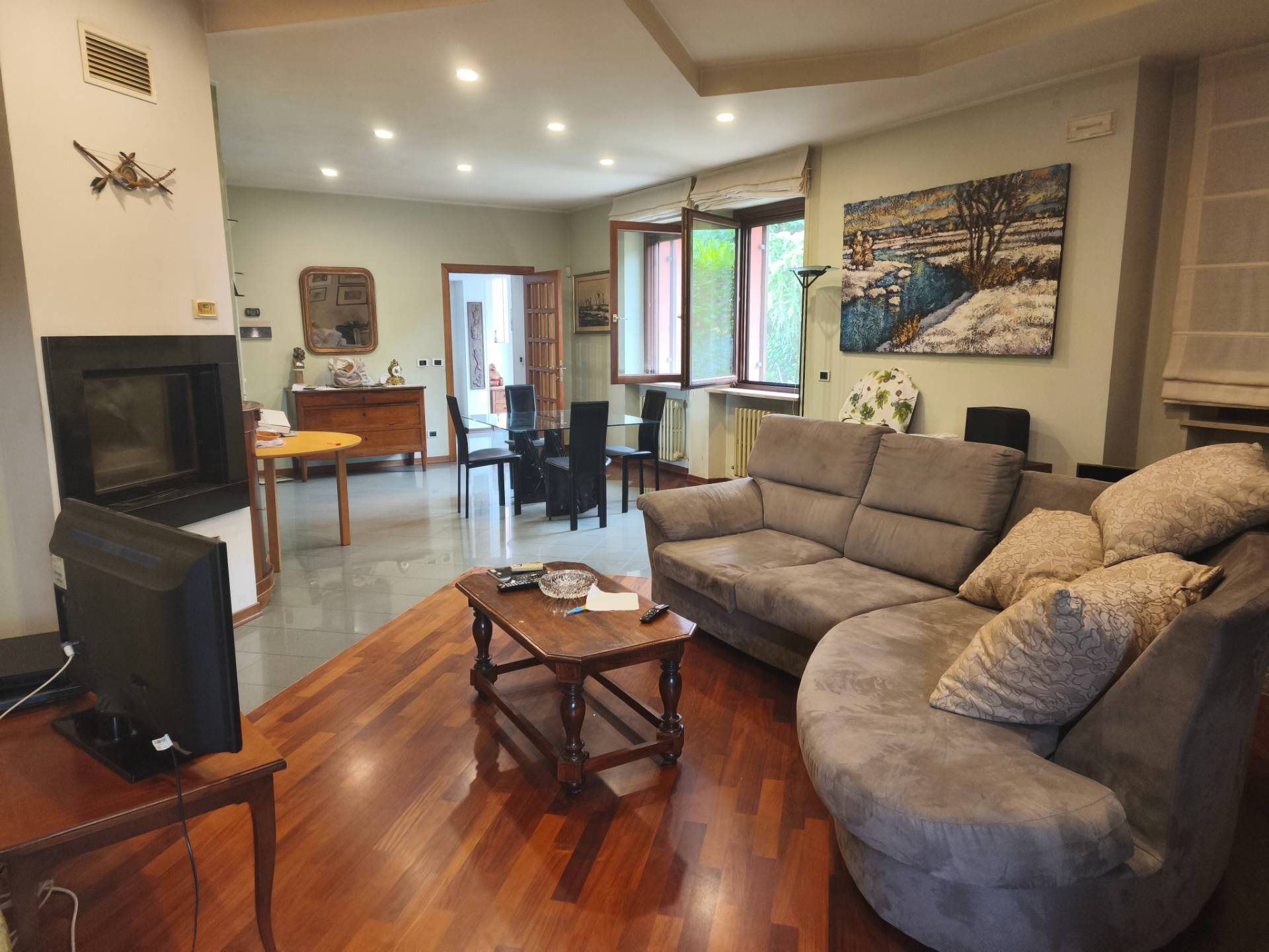 casa indipendente in vendita a Macerata