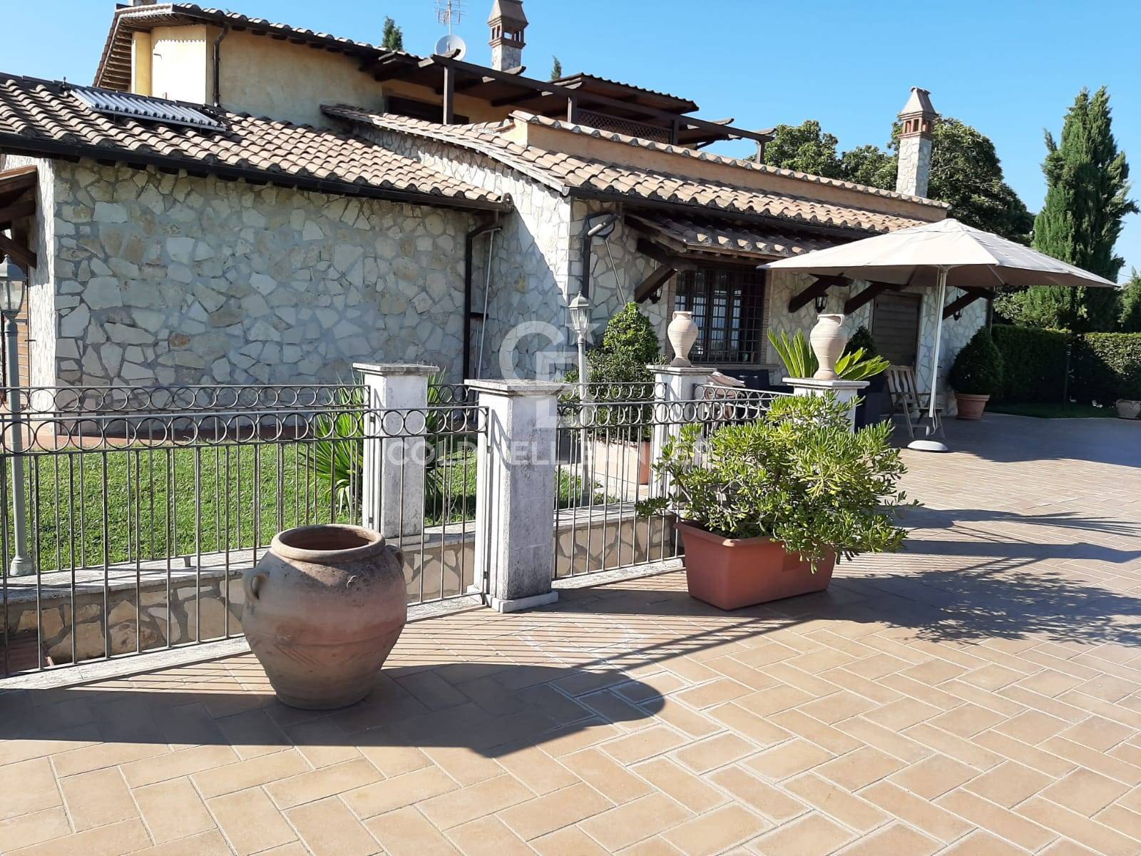 casa indipendente in vendita a Corbetta in zona Soriano