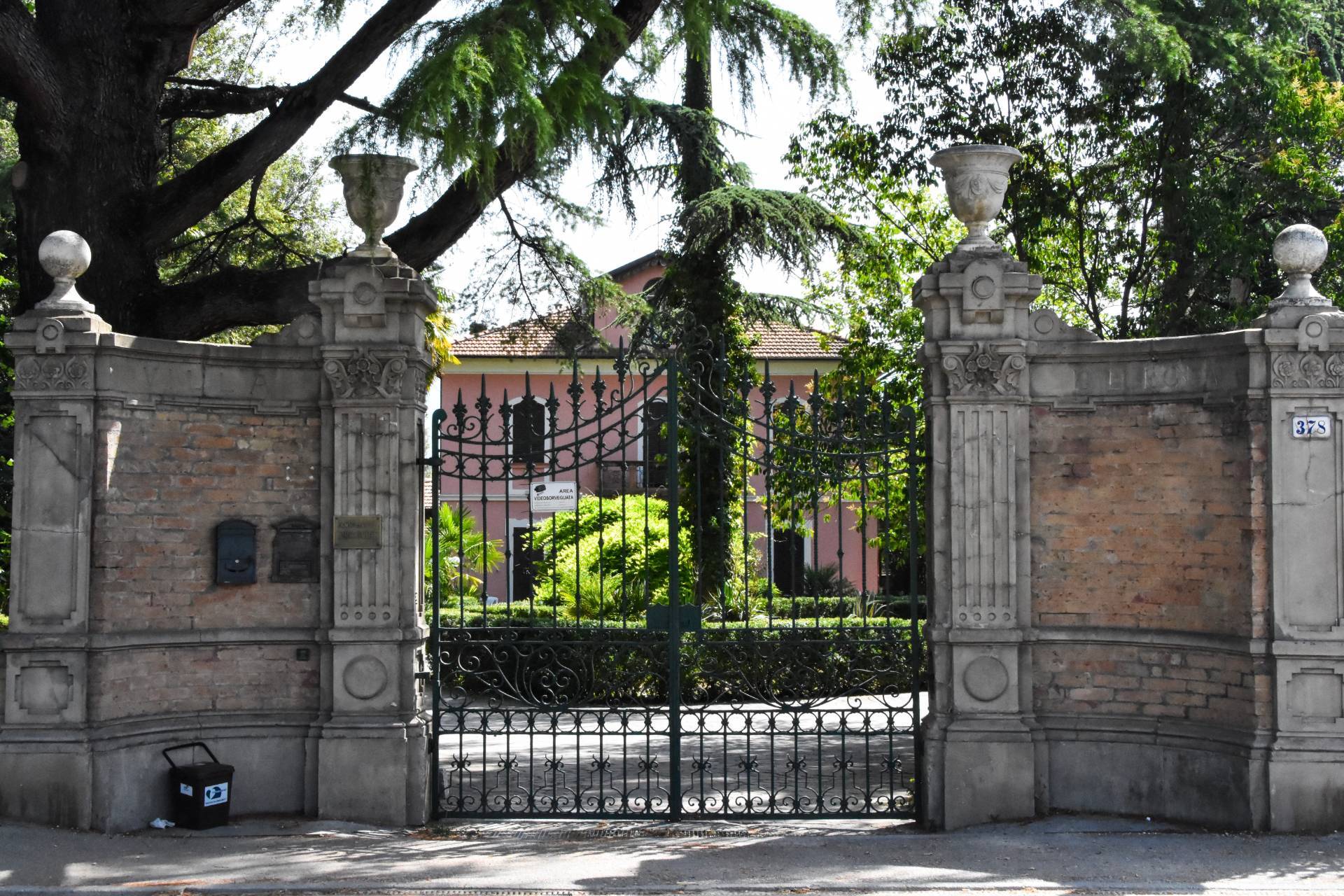 casa indipendente in vendita a Spoleto