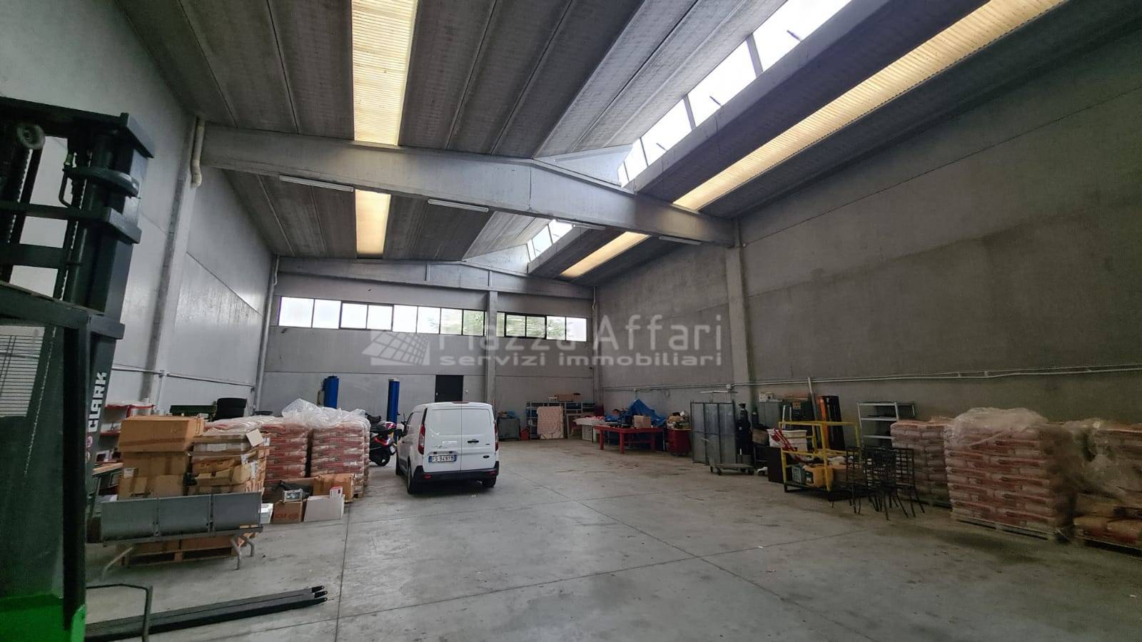 ufficio in vendita a Reggio nell'Emilia