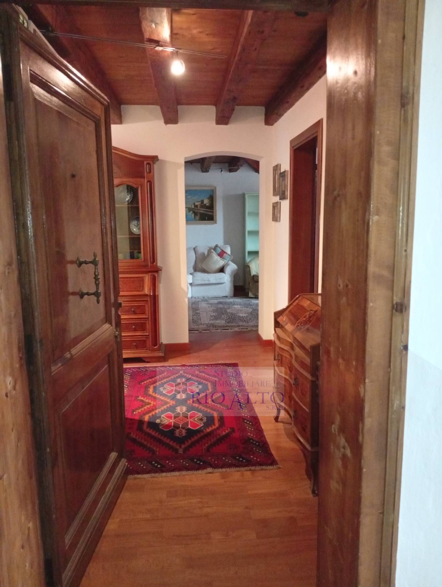 appartamento in vendita a Fiuminata in zona Castello