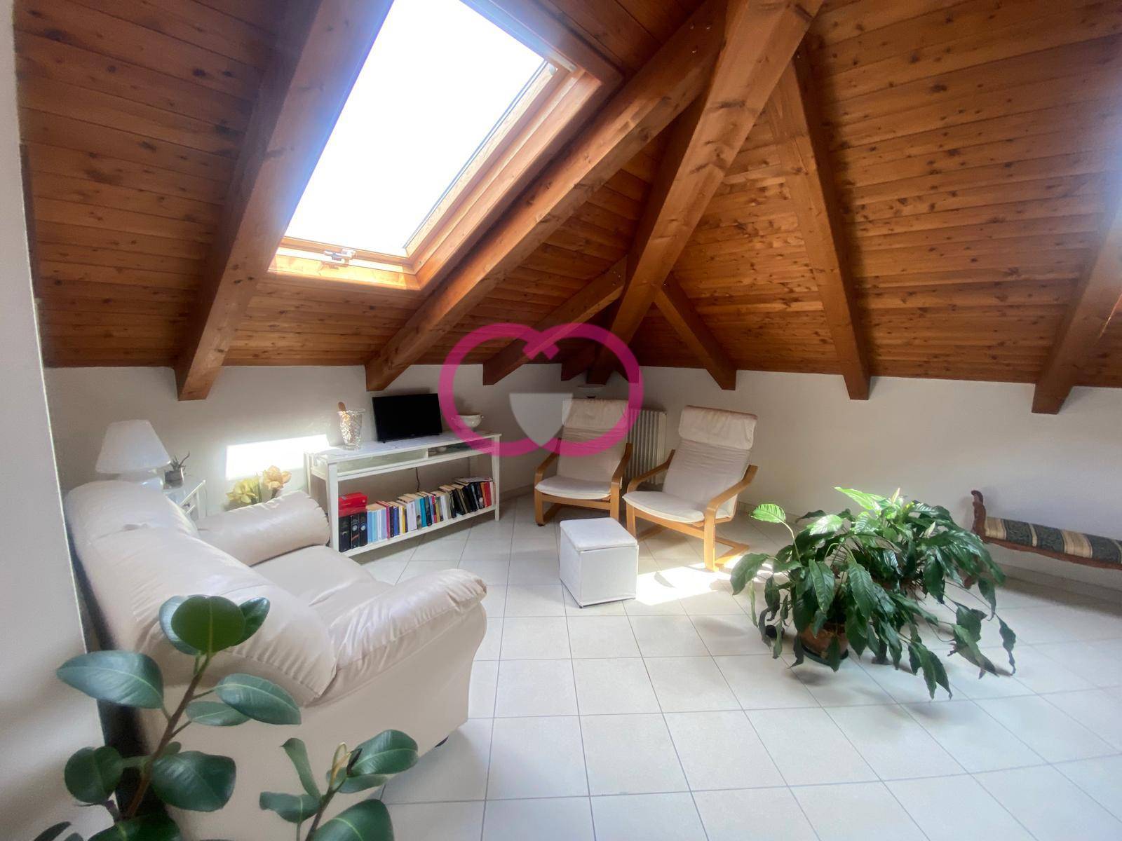 appartamento in vendita a Varazze in zona Pero