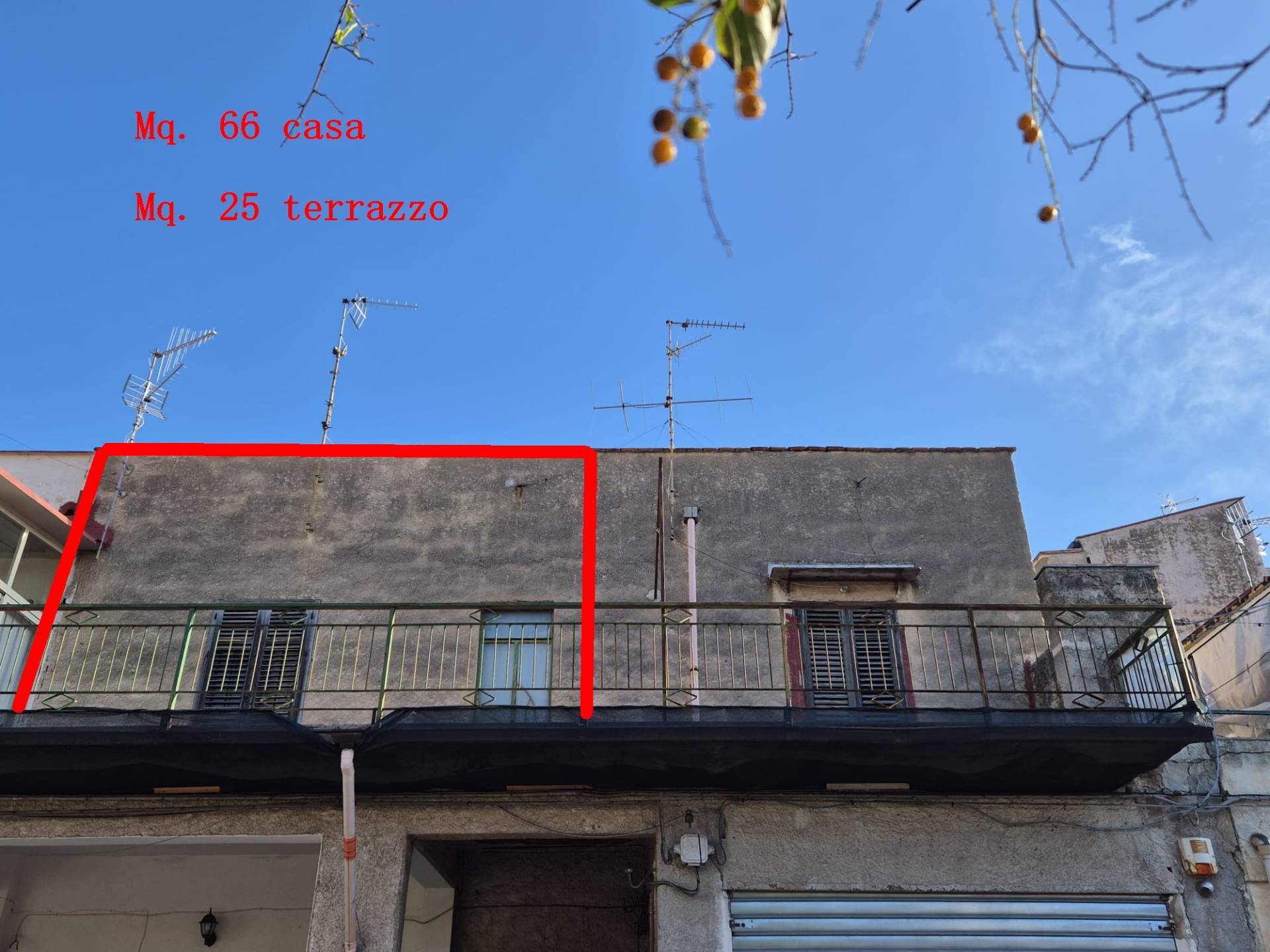 appartamento in vendita a Palermo in zona Partanna